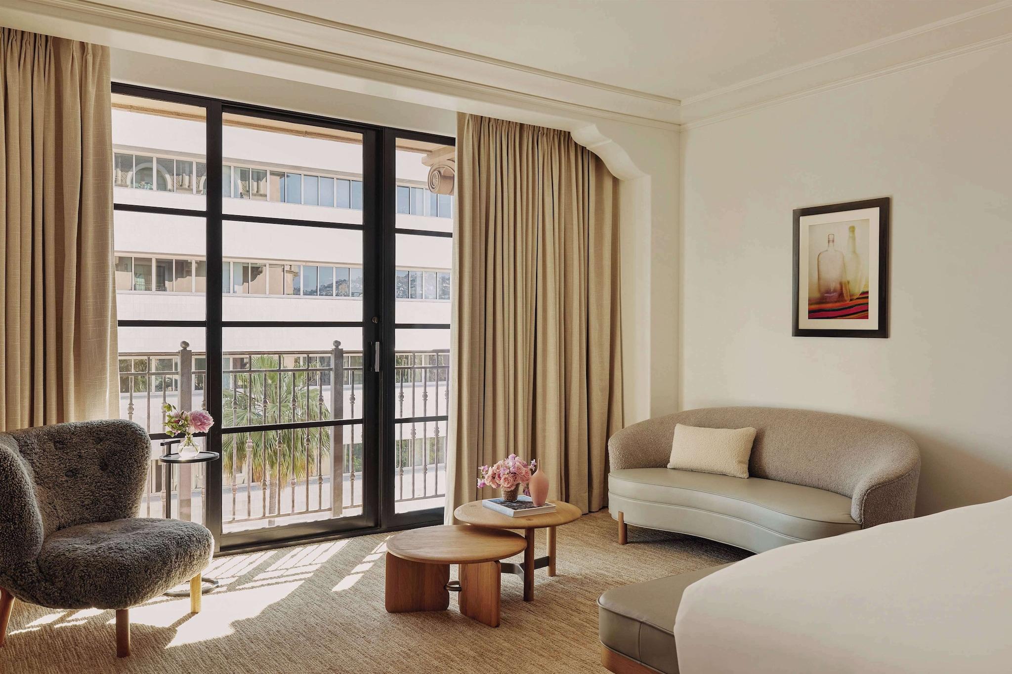 Double Deluxe King Bed