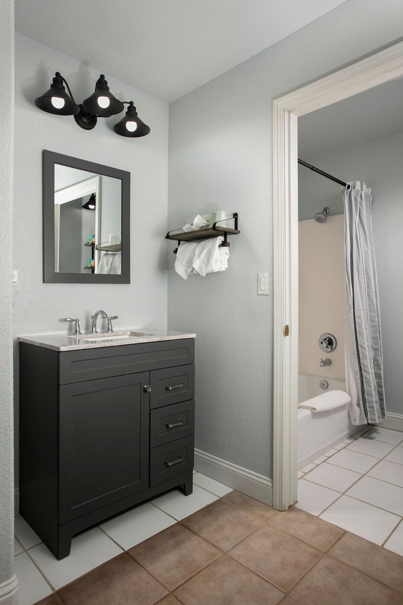 Junior Suite Queen Size Bed