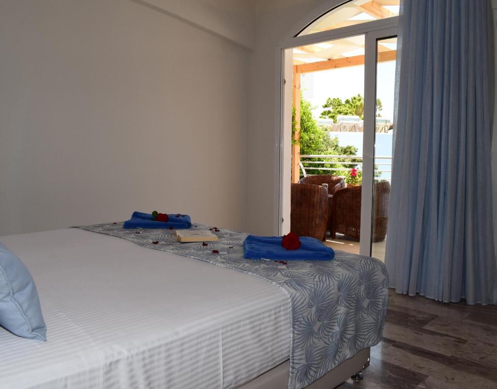 Junior Suite Pool View