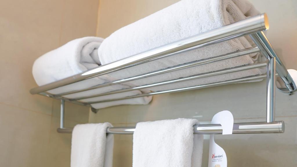 Twin Deluxe Superior