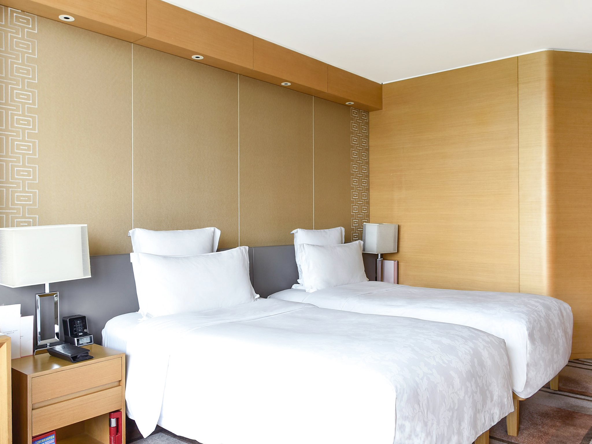 Twin Deluxe City View