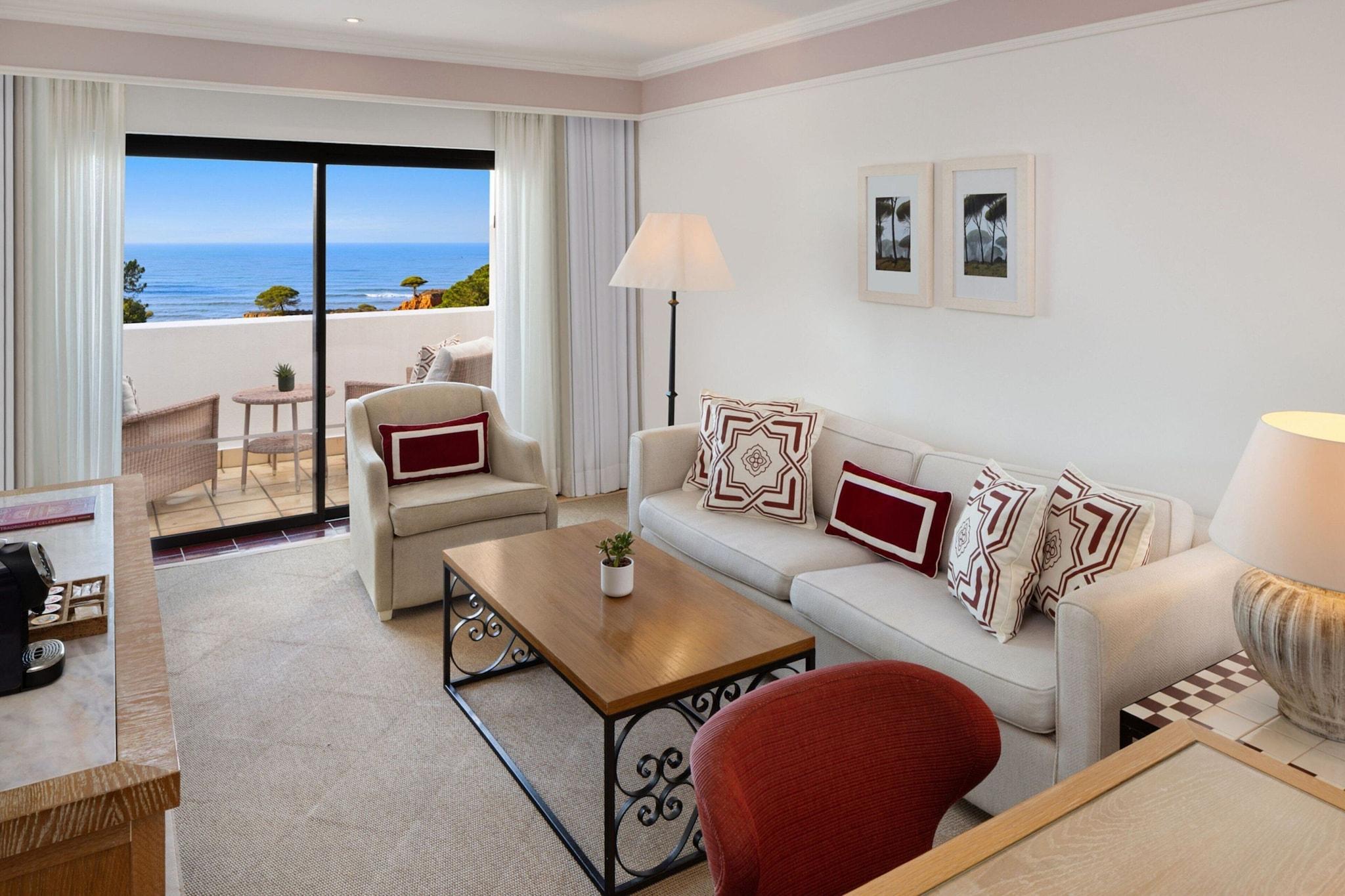 Suite Ocean View Queen Bed