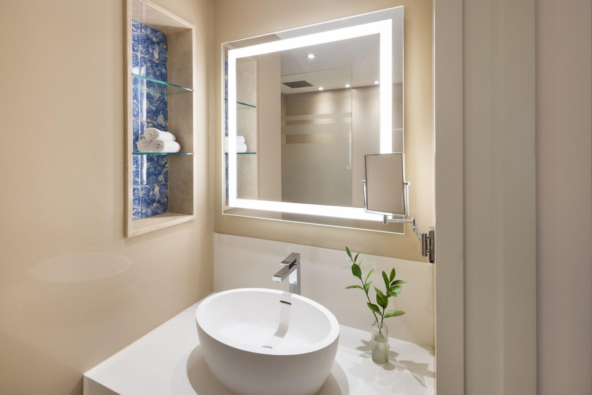 Suite Queen Size Bed