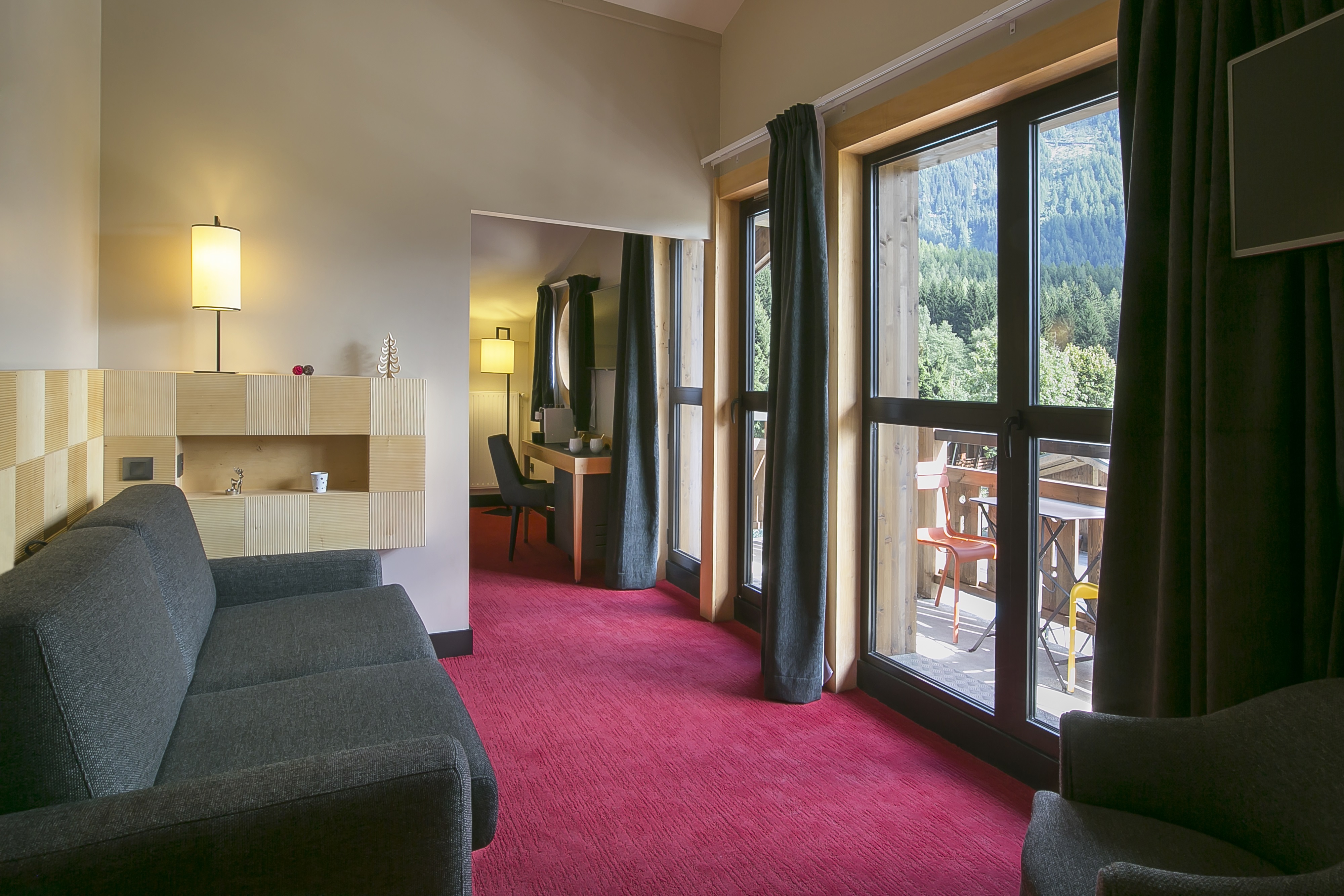 Double or Twin Deluxe Mountain View