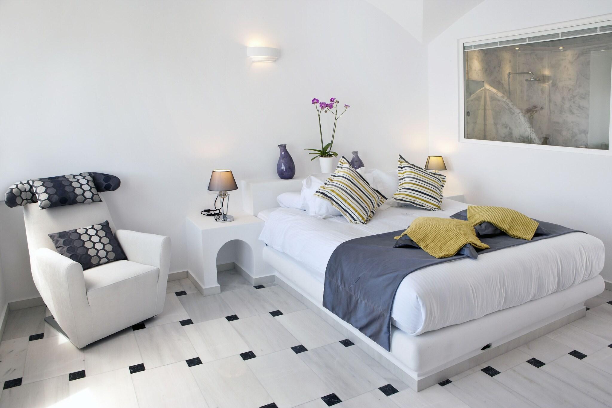 Studio with Private Pool