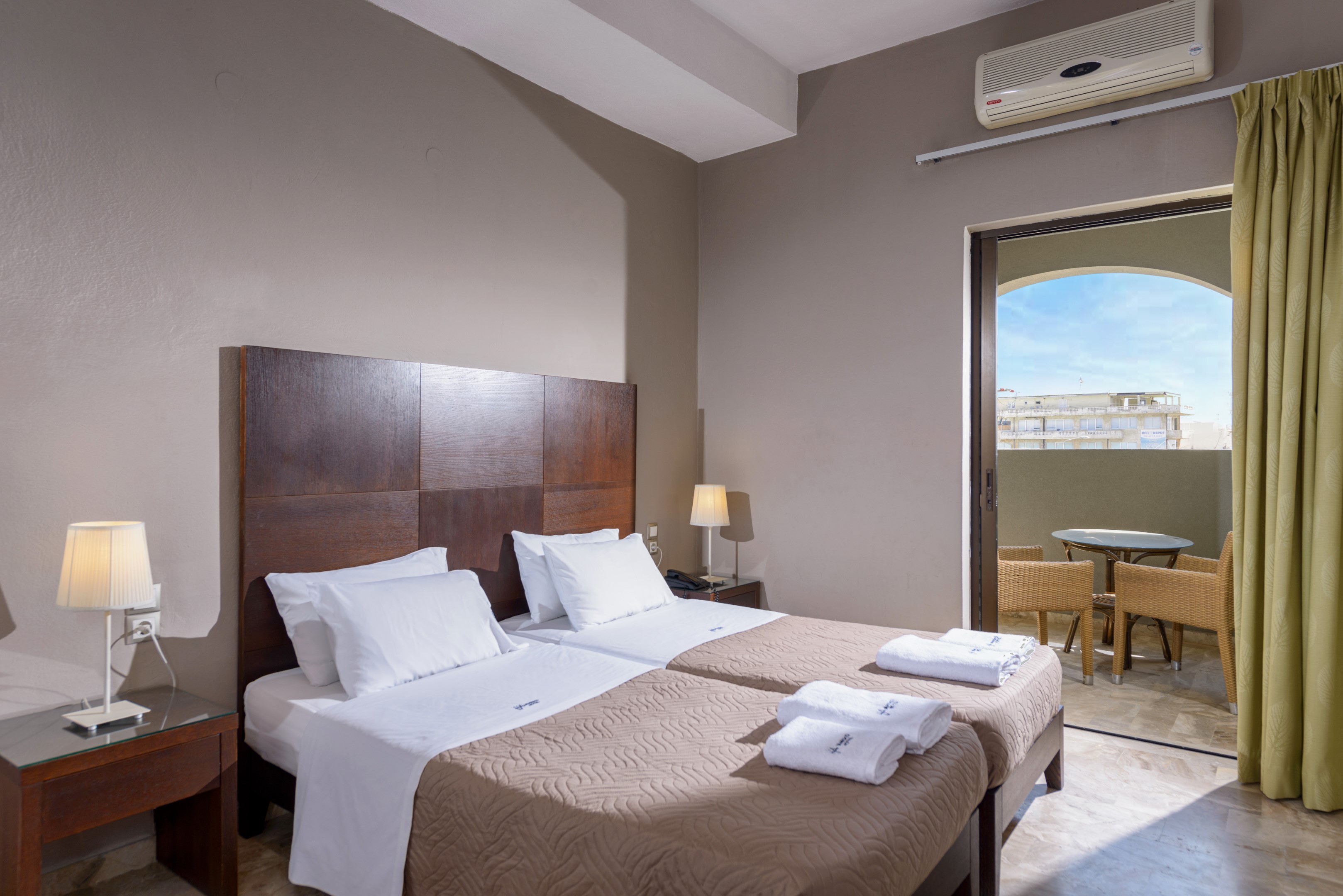 Double or Twin Standard