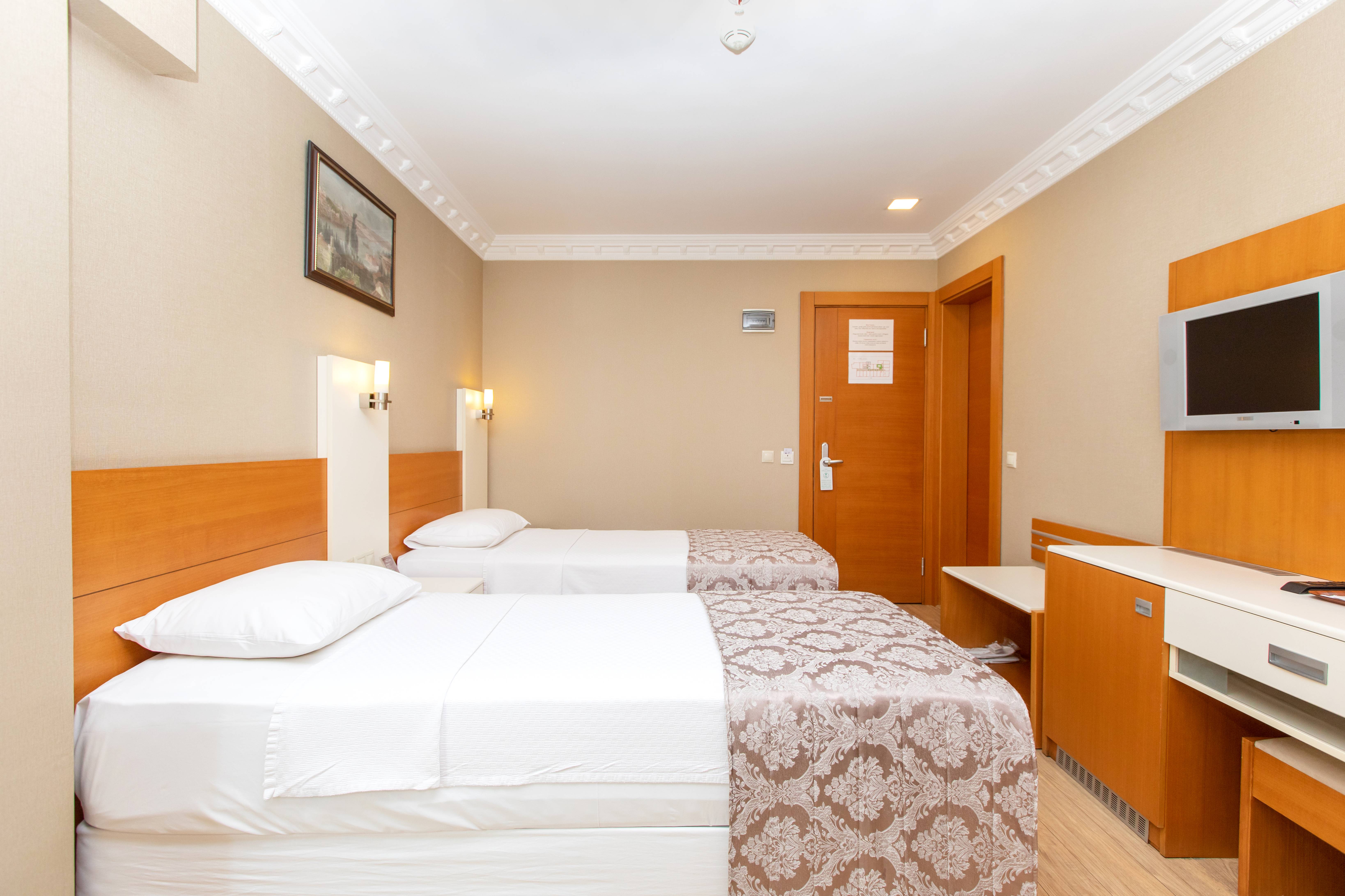 Double or Twin Standard