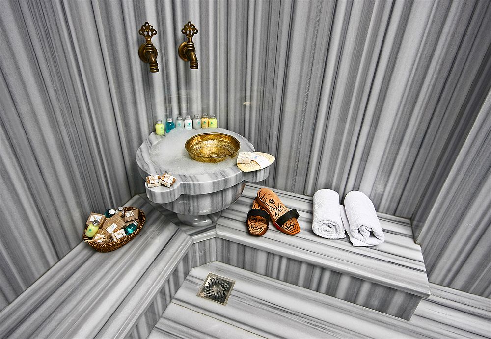 Junior Suite King Size Bed