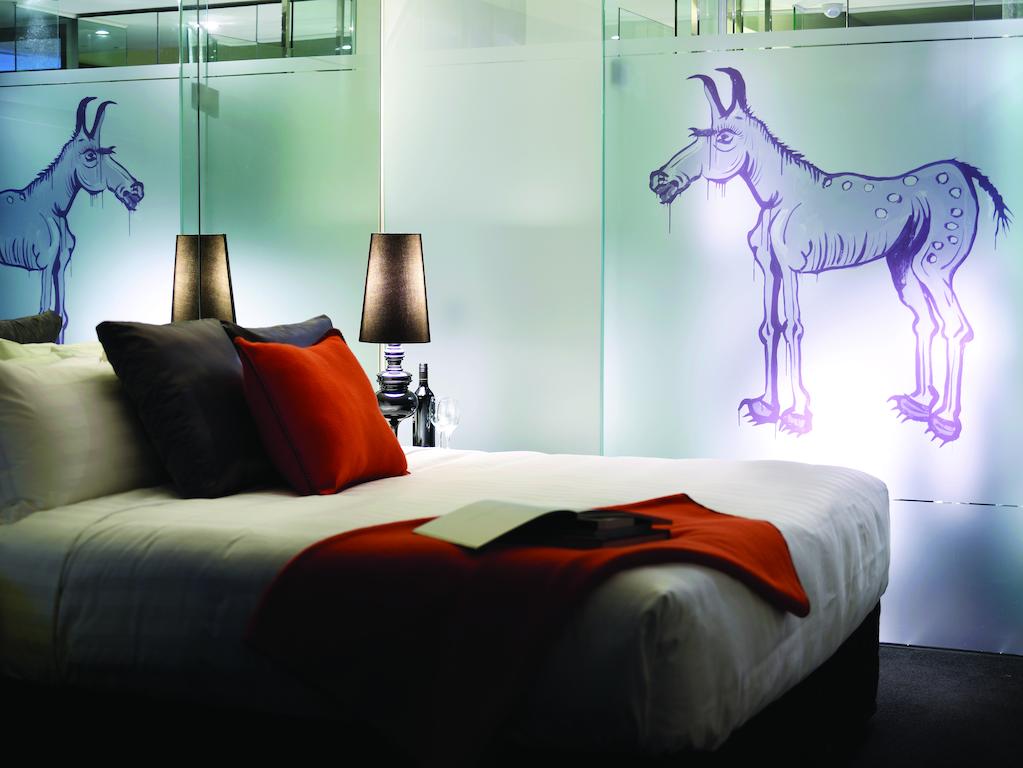 Studio King Size Bed