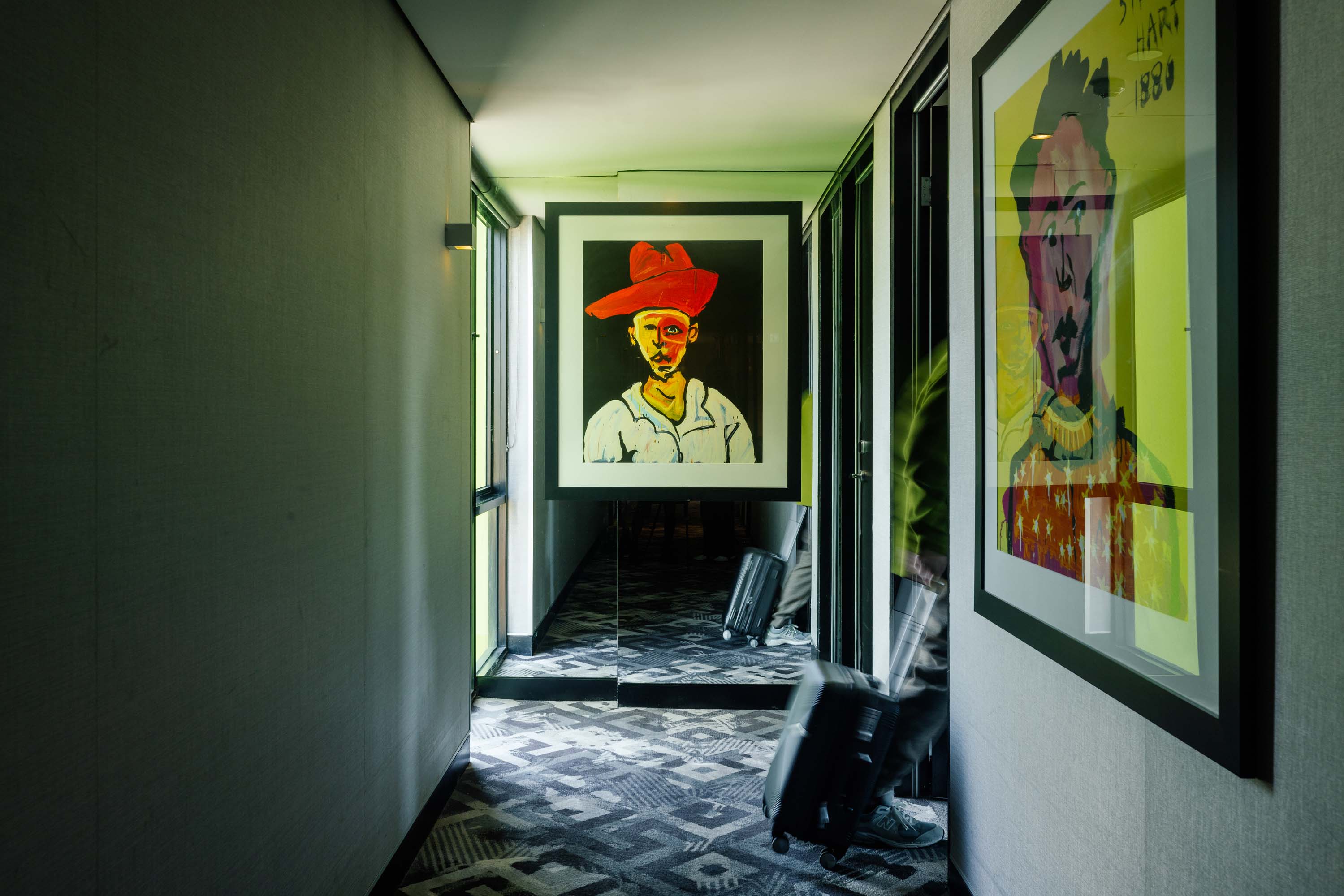 Studio King Size Bed