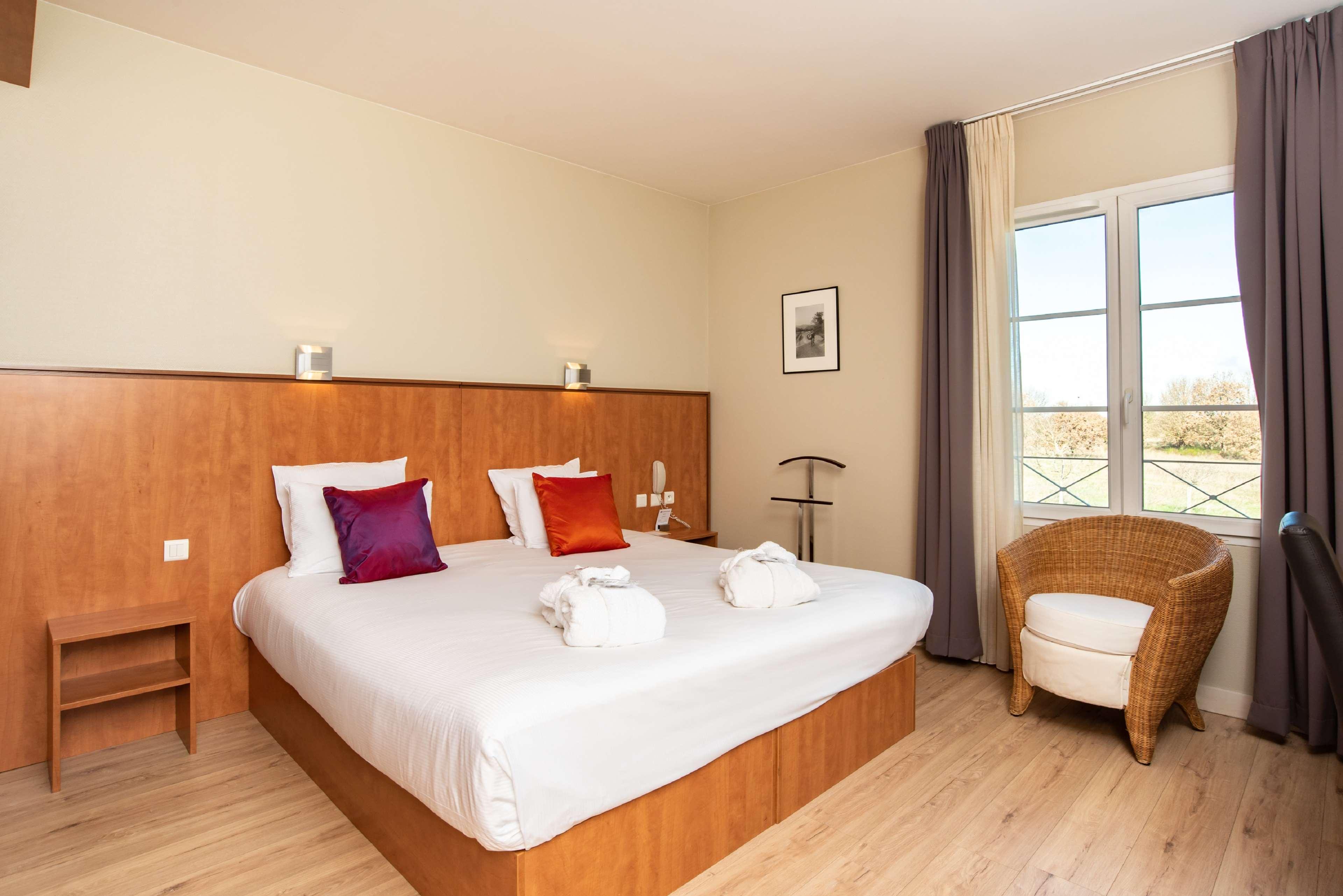 Double King Bed Non Smoking