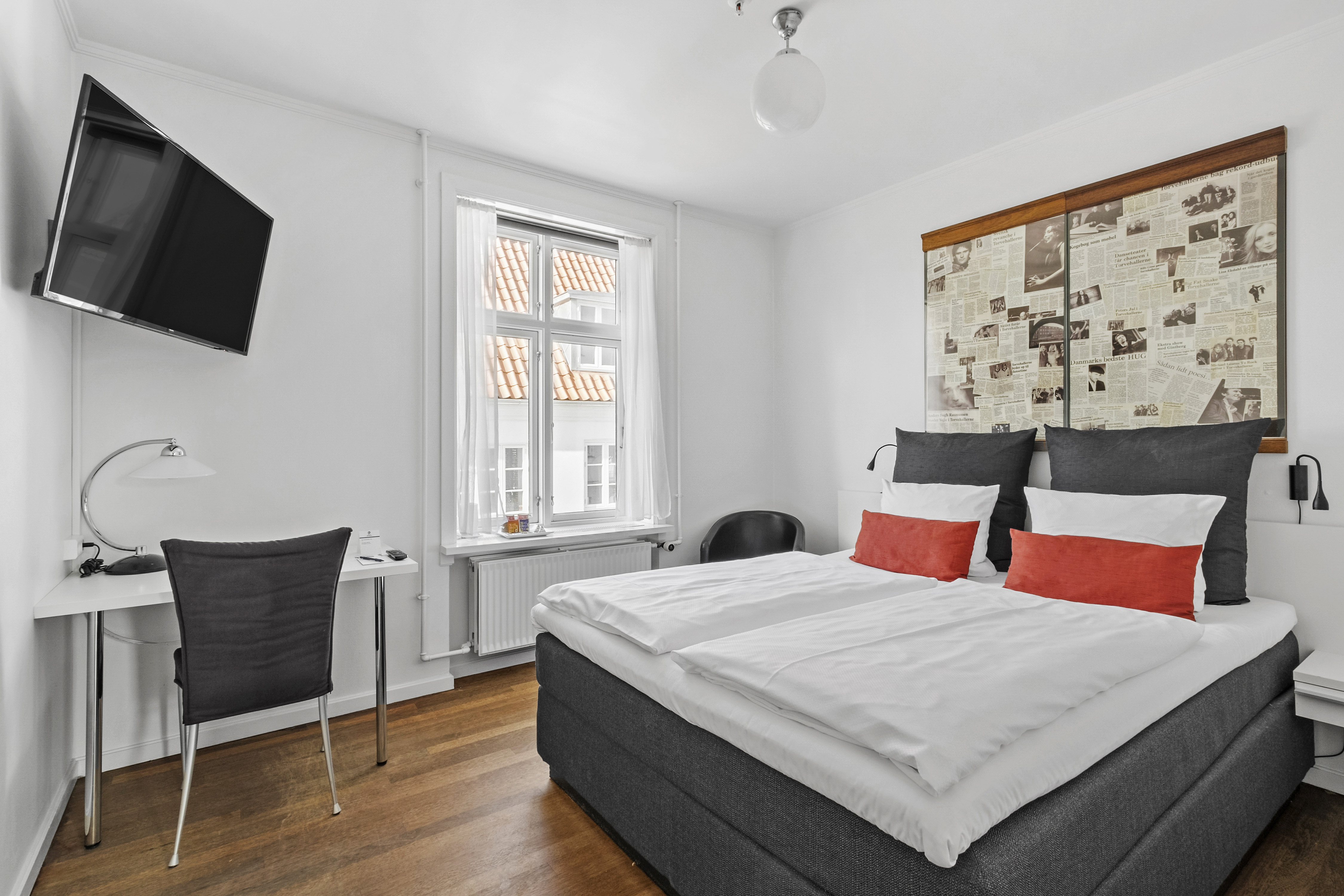 Double Queen Bed Non Smoking