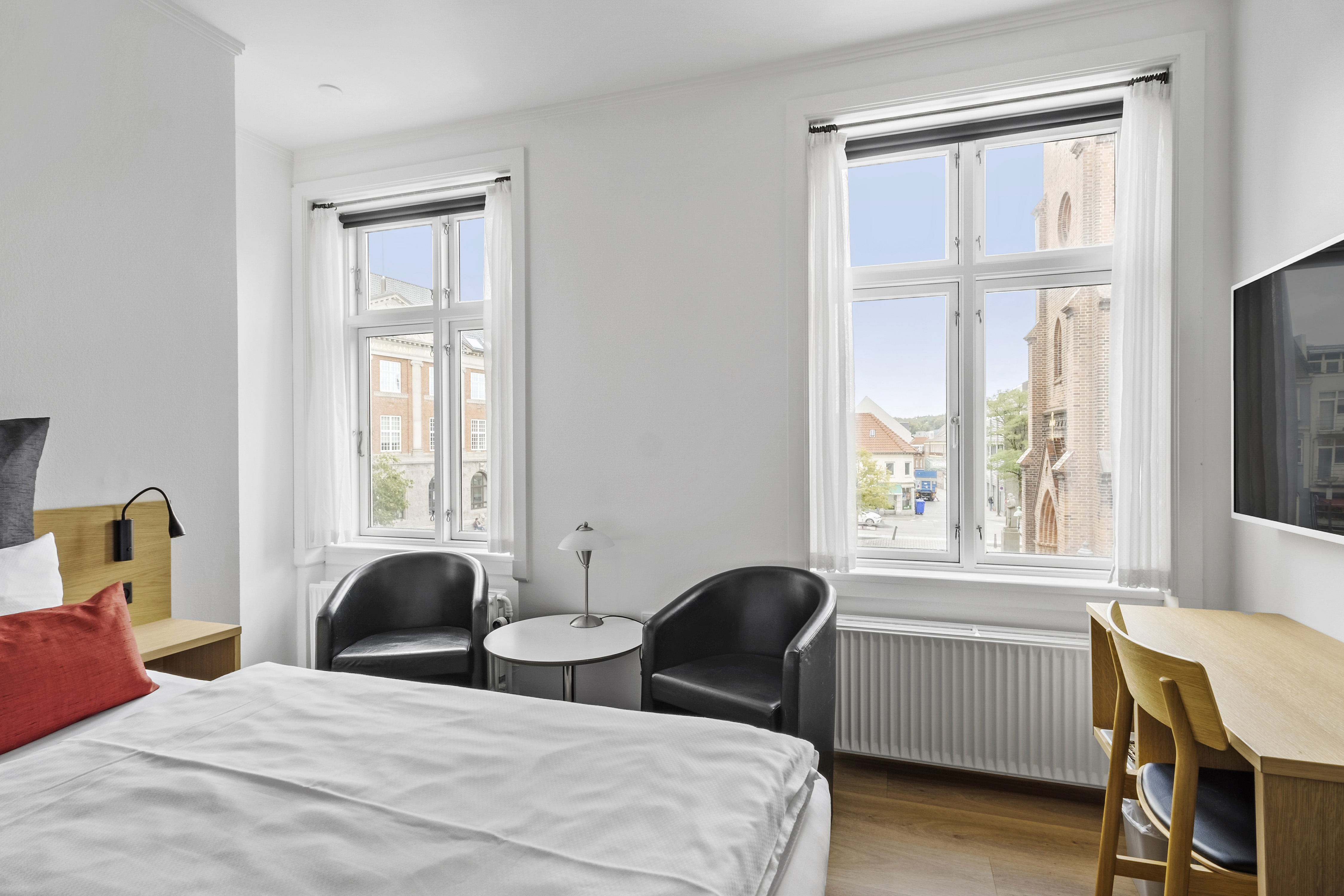 Double King Bed Non Smoking