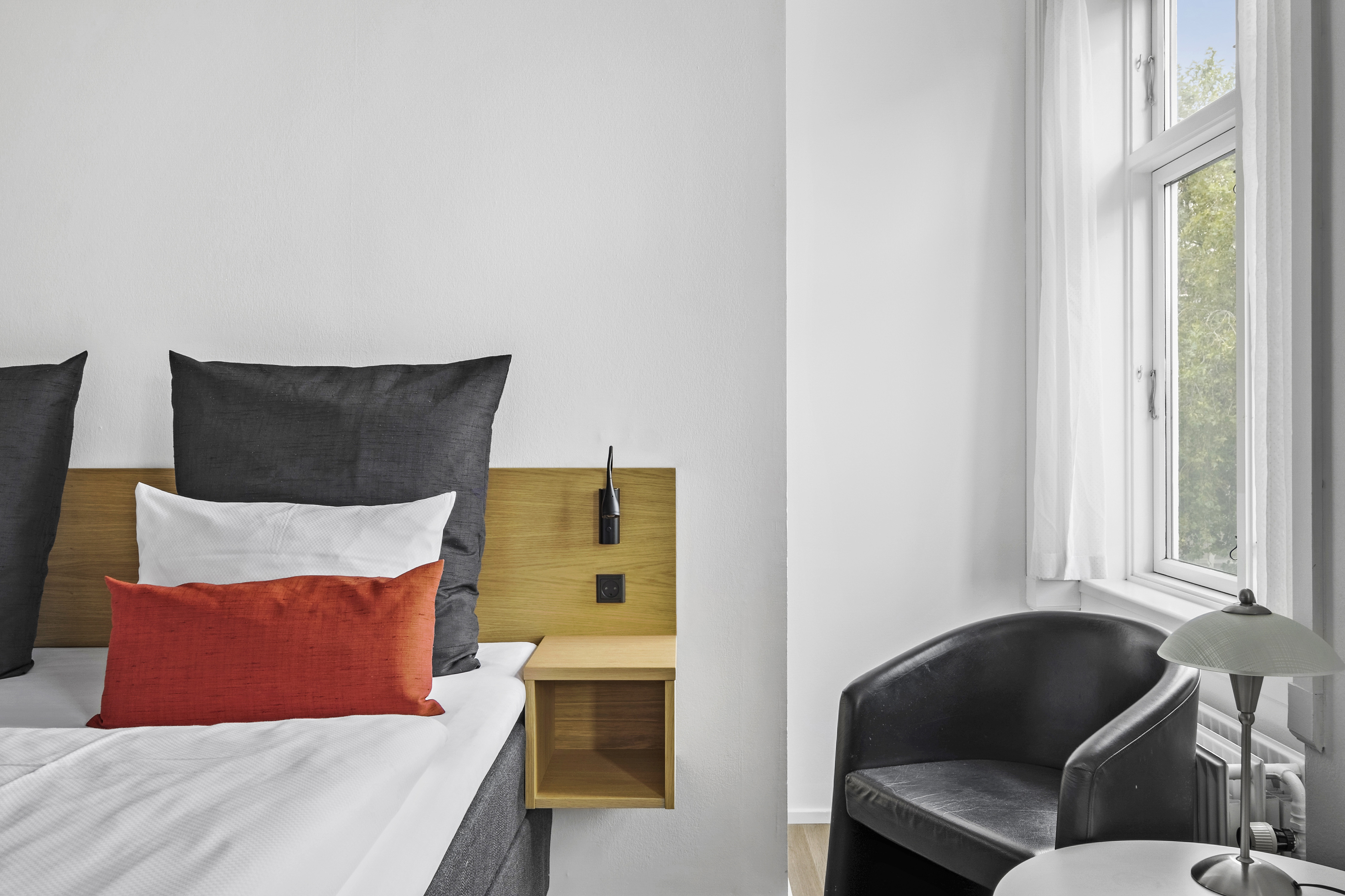 Double King Bed Non Smoking