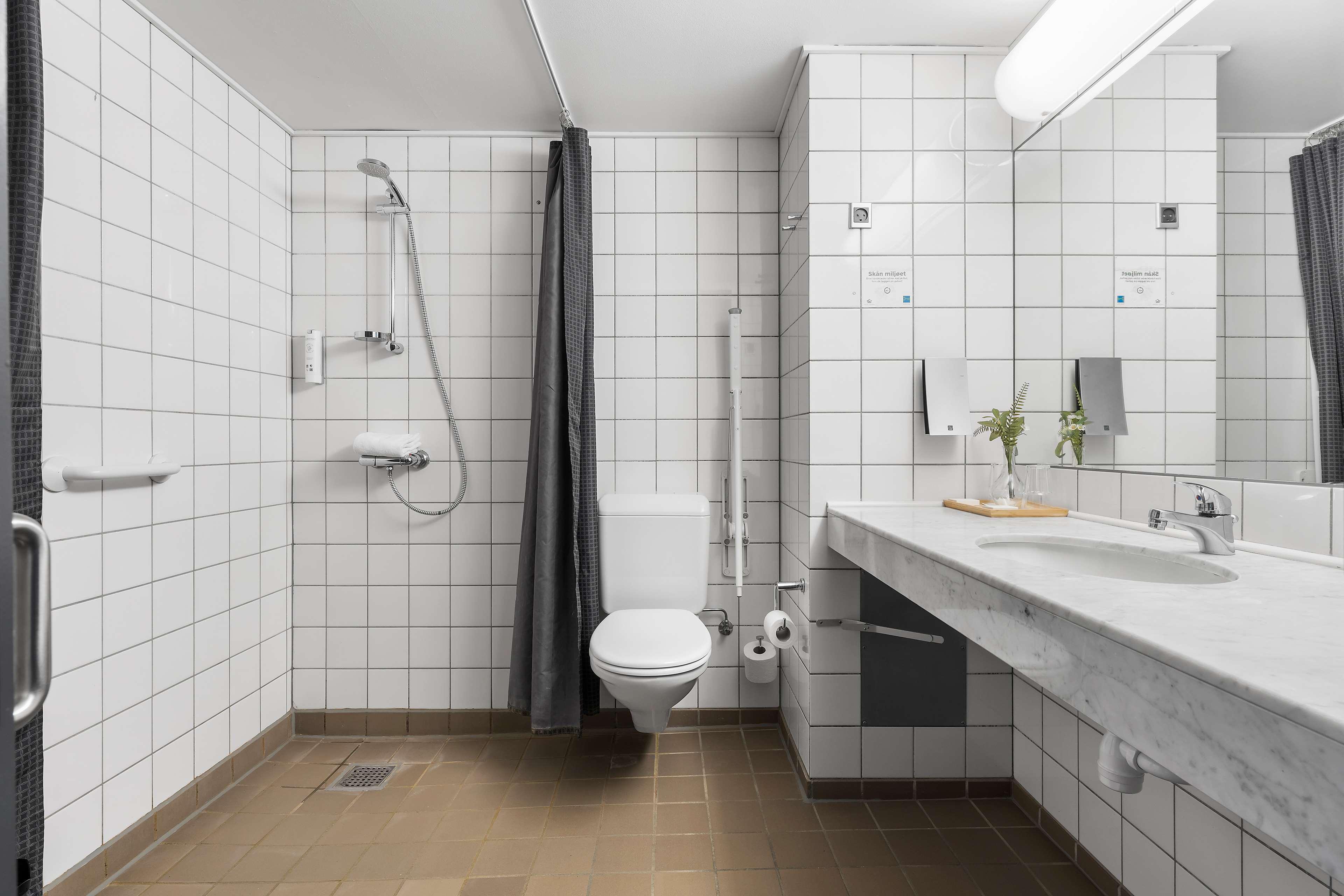 Family Room Capacity 3