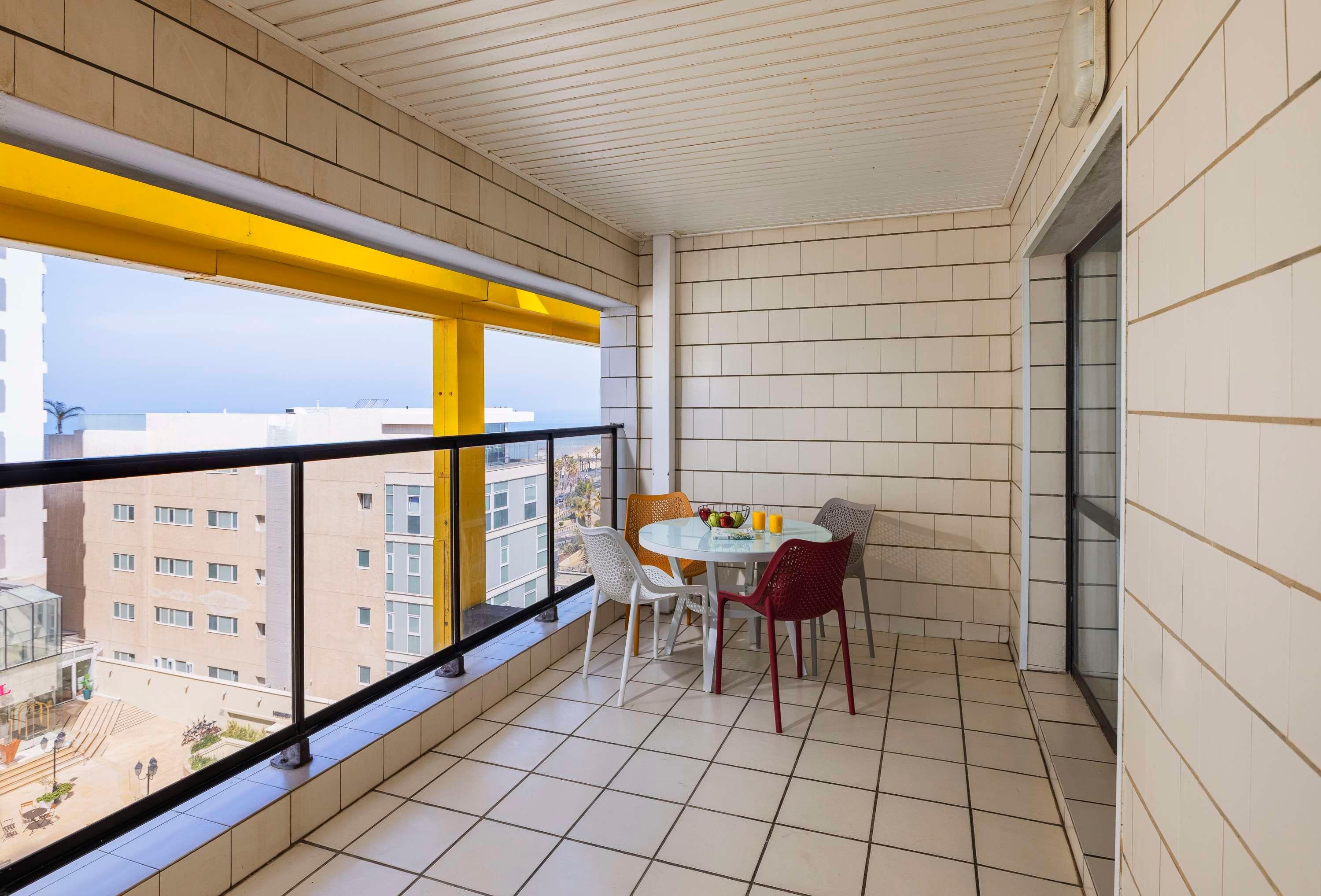 Suite Queen Size Bed