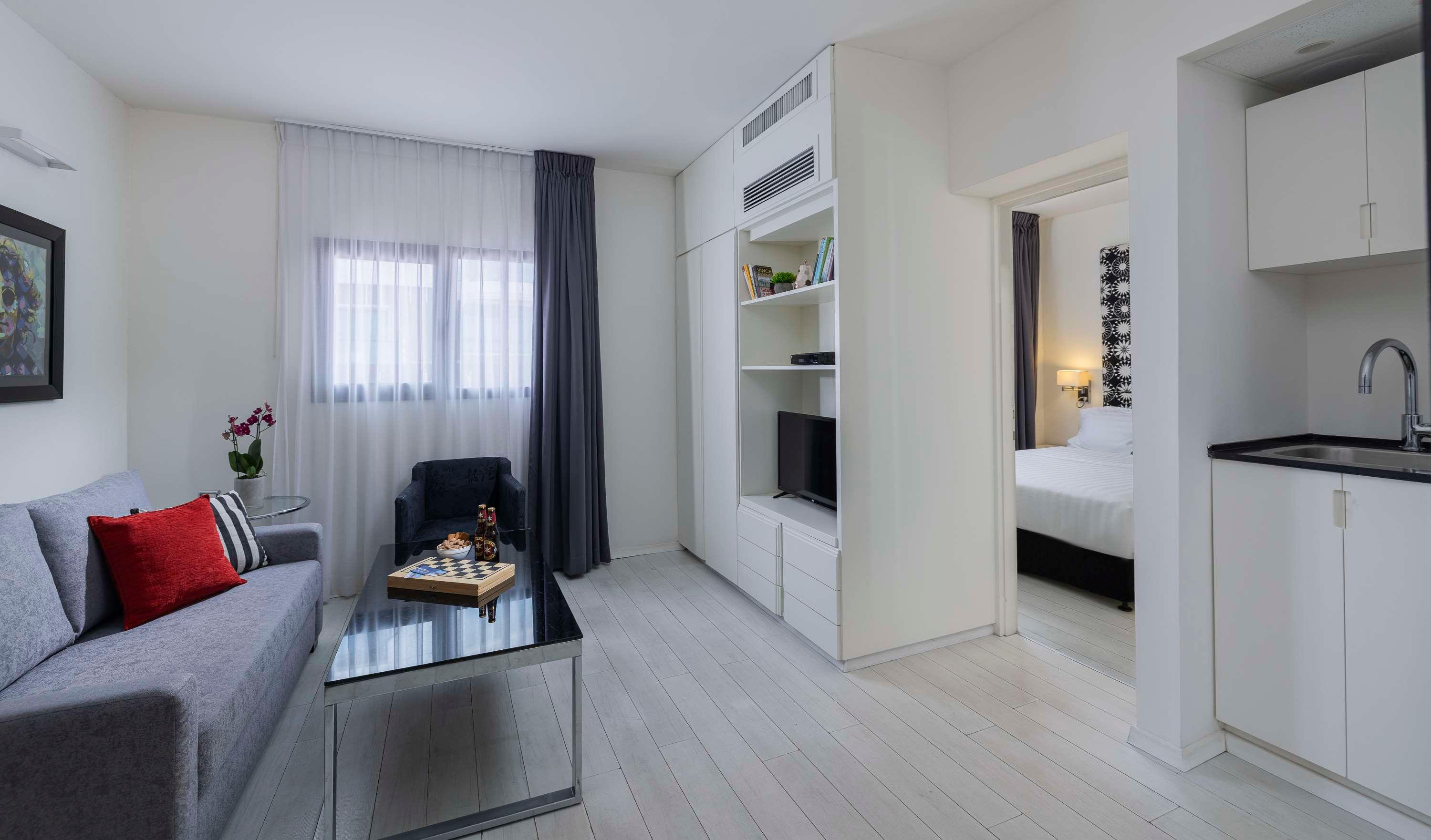 Junior Suite Queen Bed Non Smoking