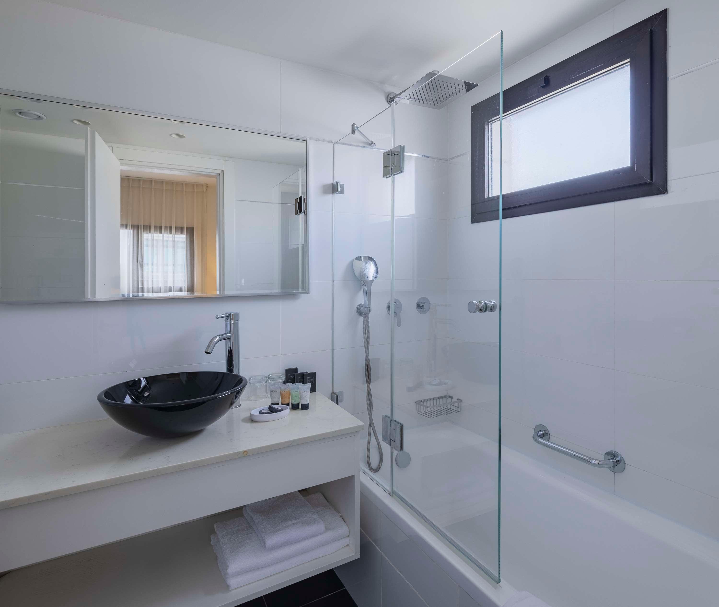 Suite Queen Size Bed