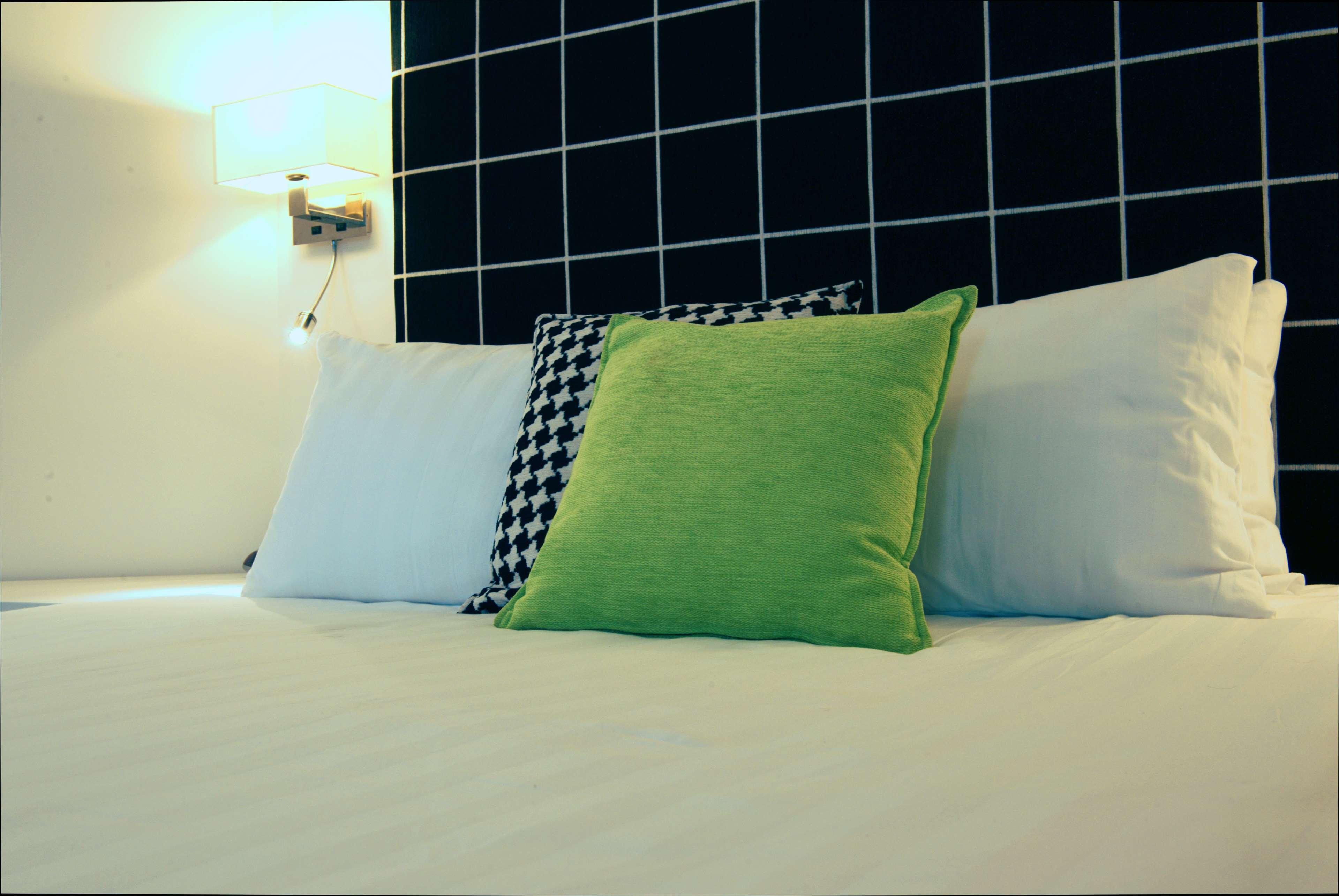 Junior Suite Queen Bed Non Smoking