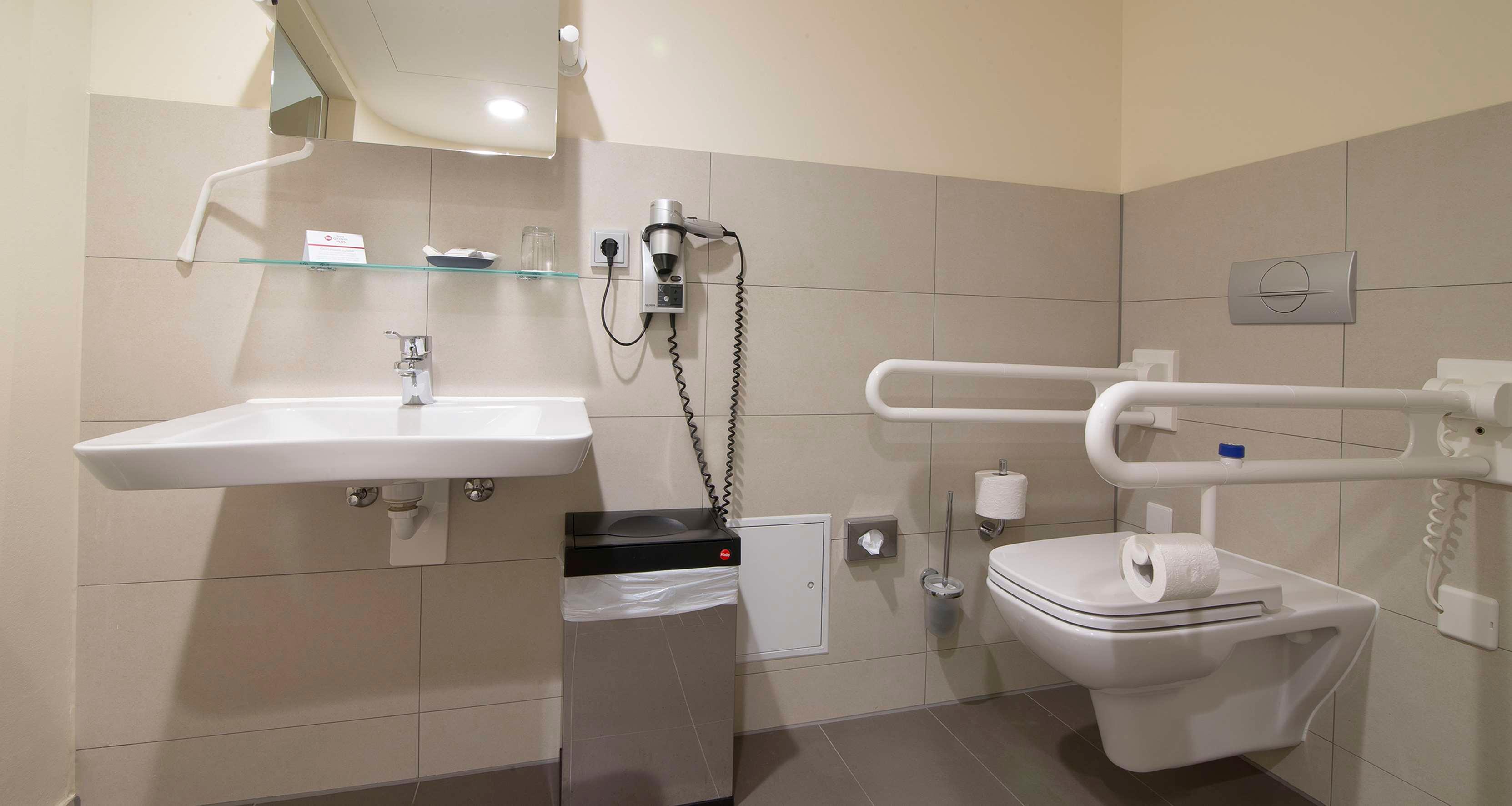 Single Accessible