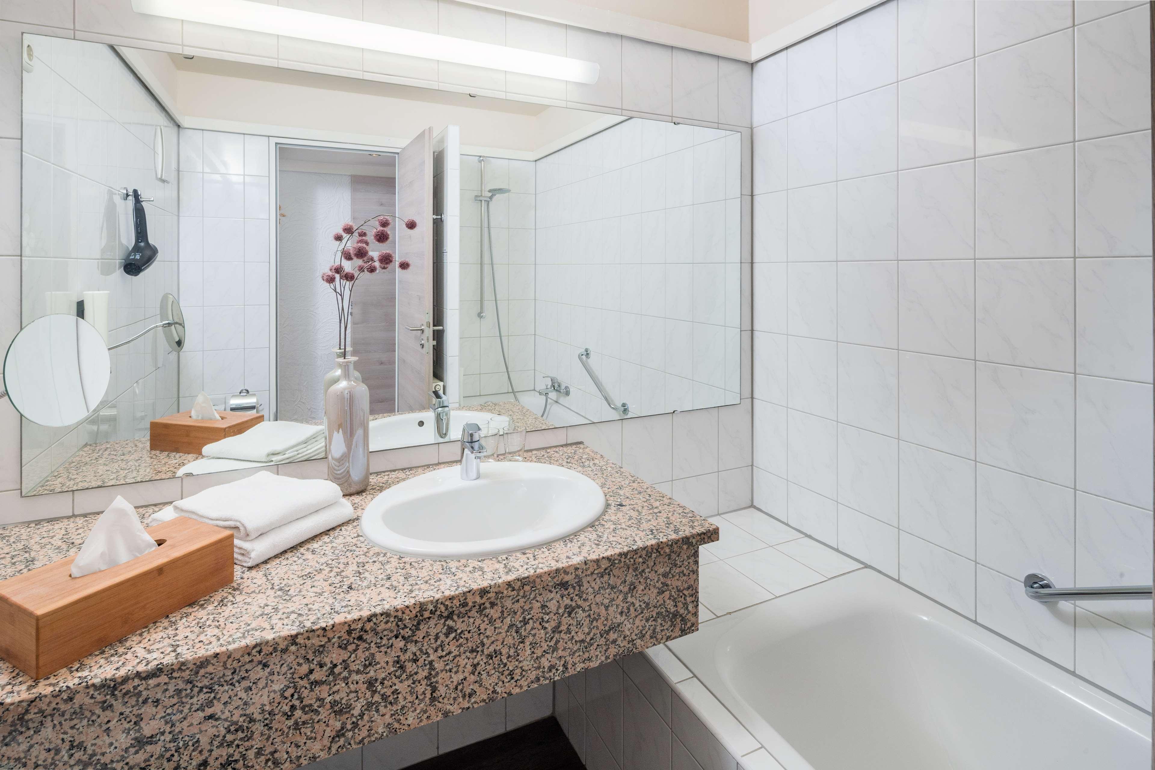 Triple Queen Size Bed