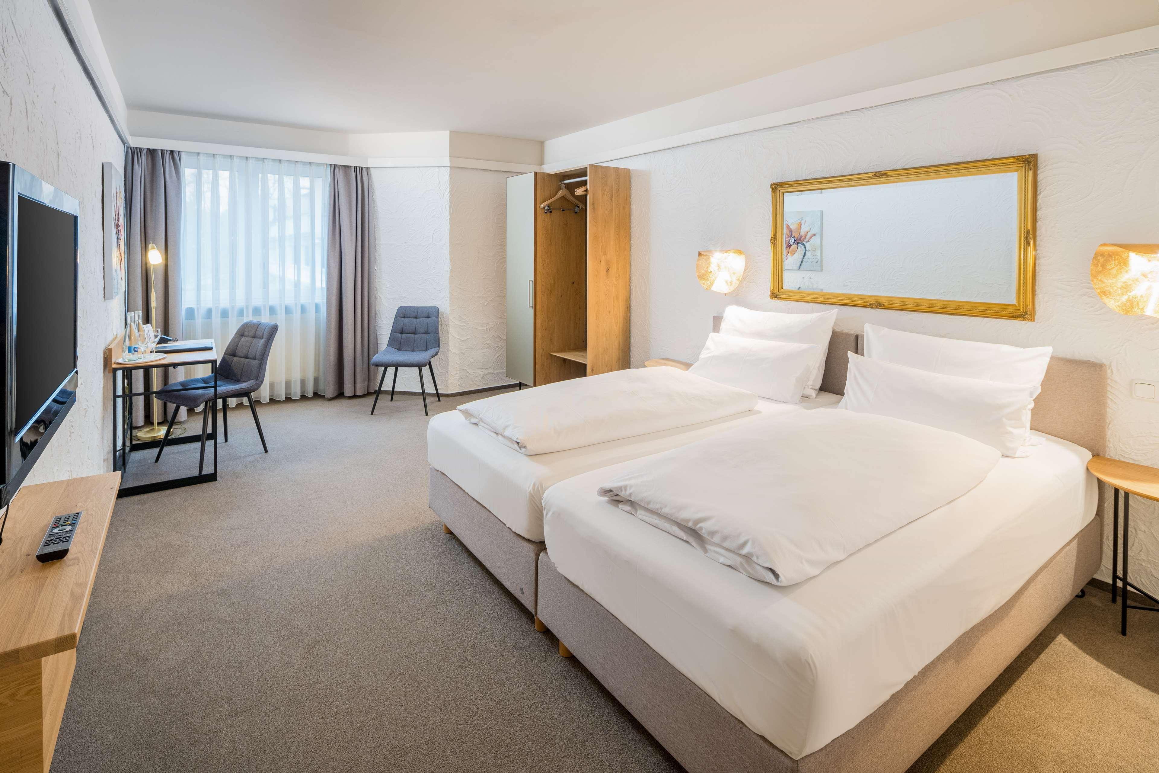 Double Queen Size Bed