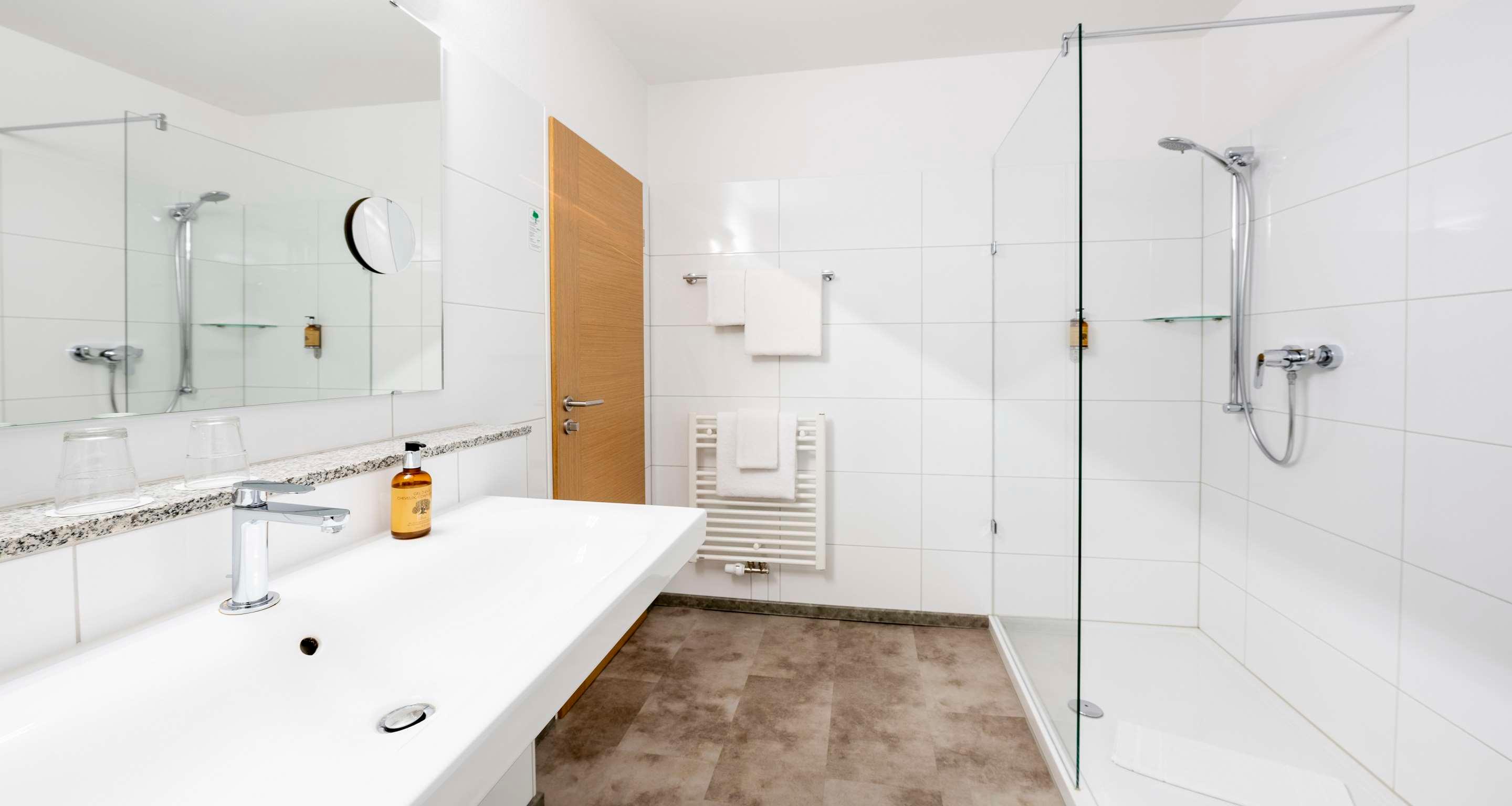 Suite Queen Size Bed