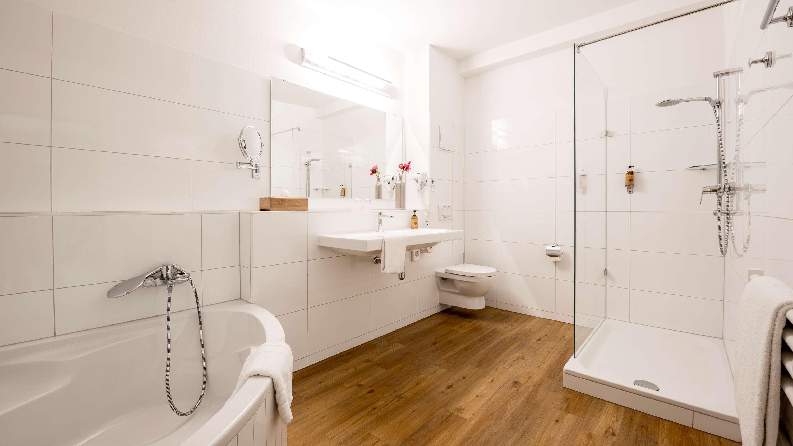 Suite Queen Size Bed