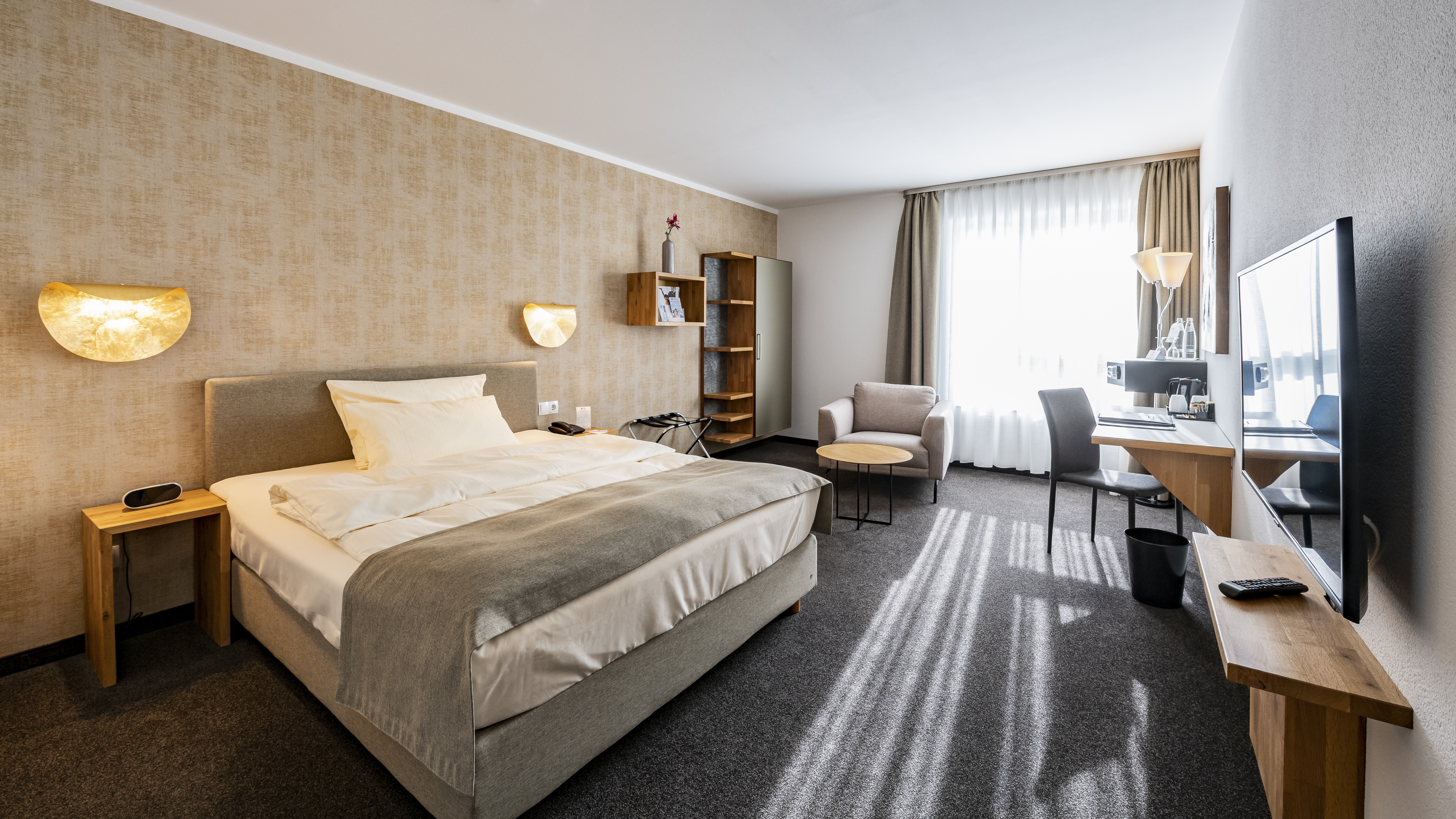 Double Queen Size Bed