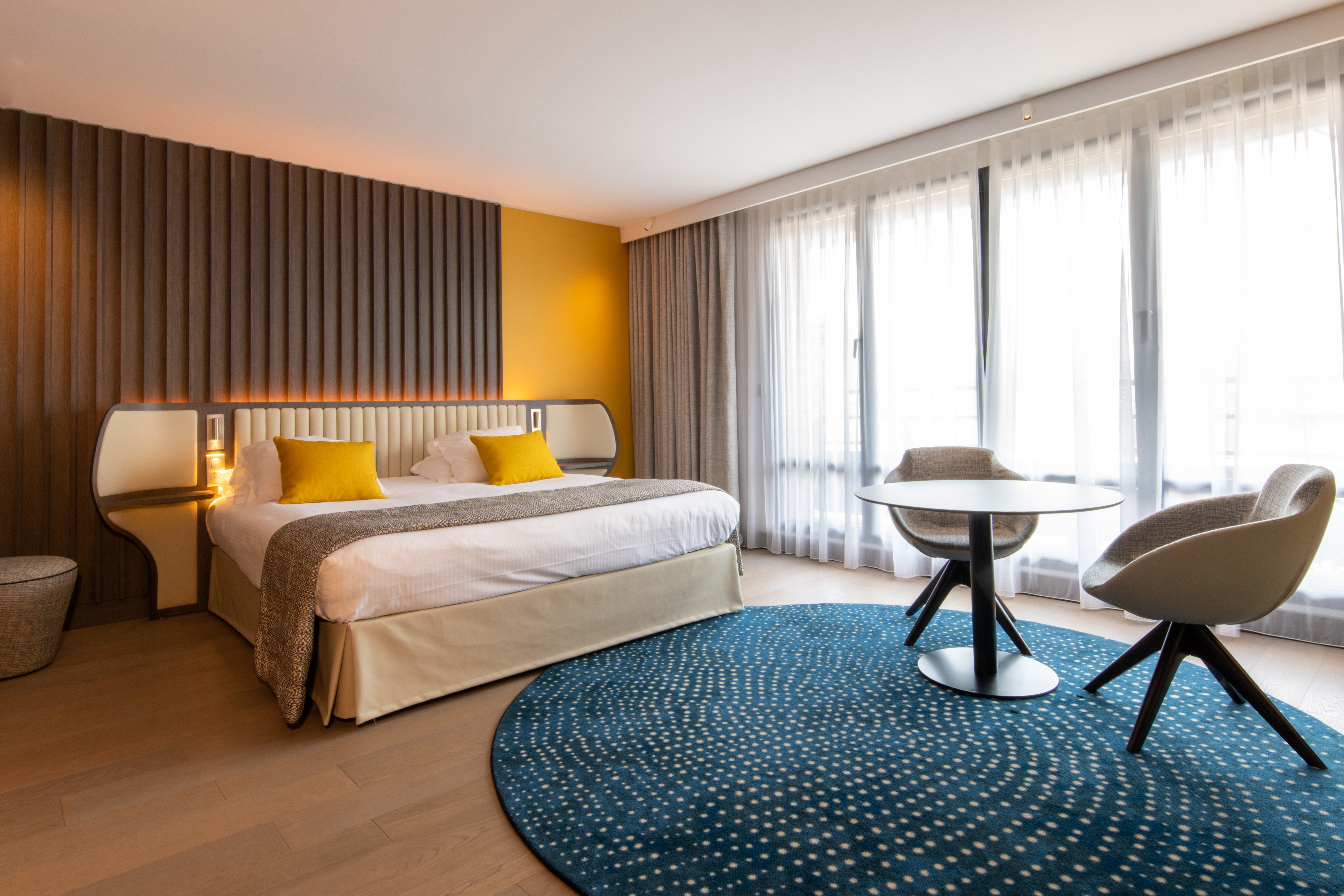 Double Deluxe King Bed