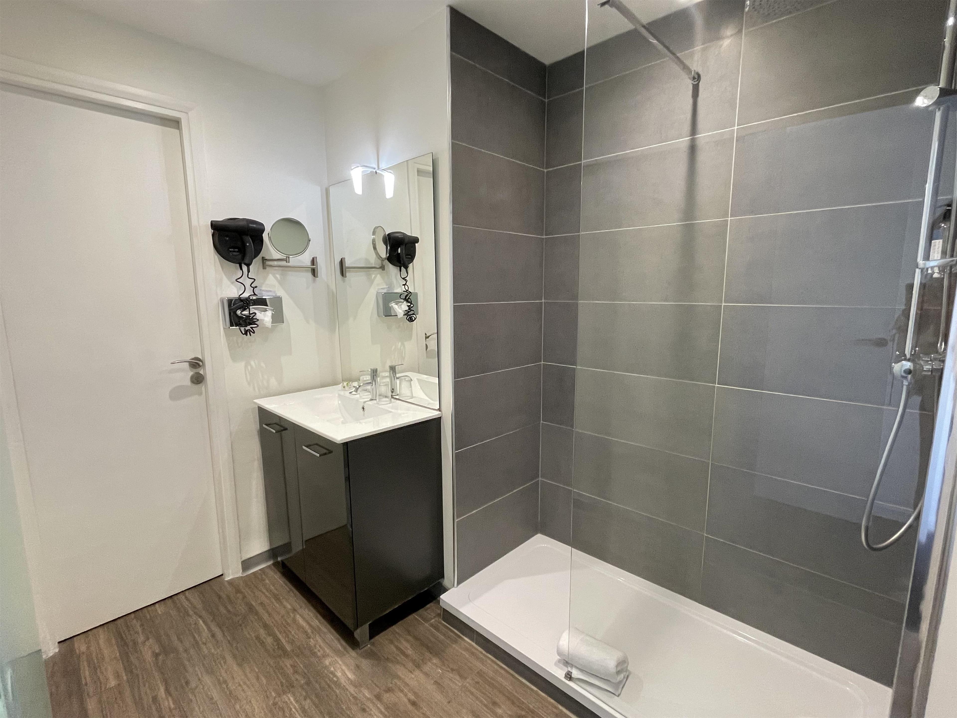 Junior Suite Queen Bed Non Smoking