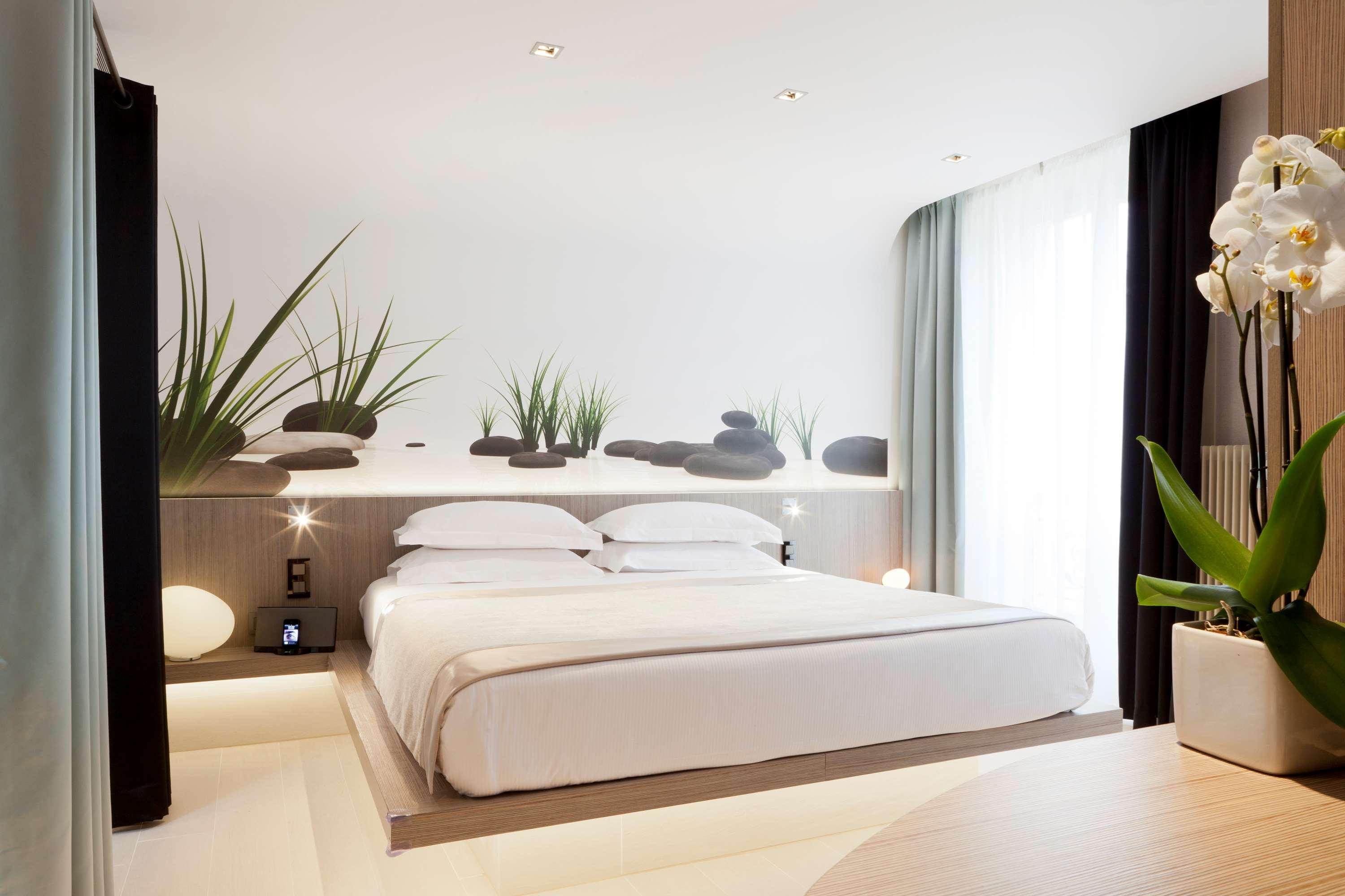 Double Deluxe King Bed