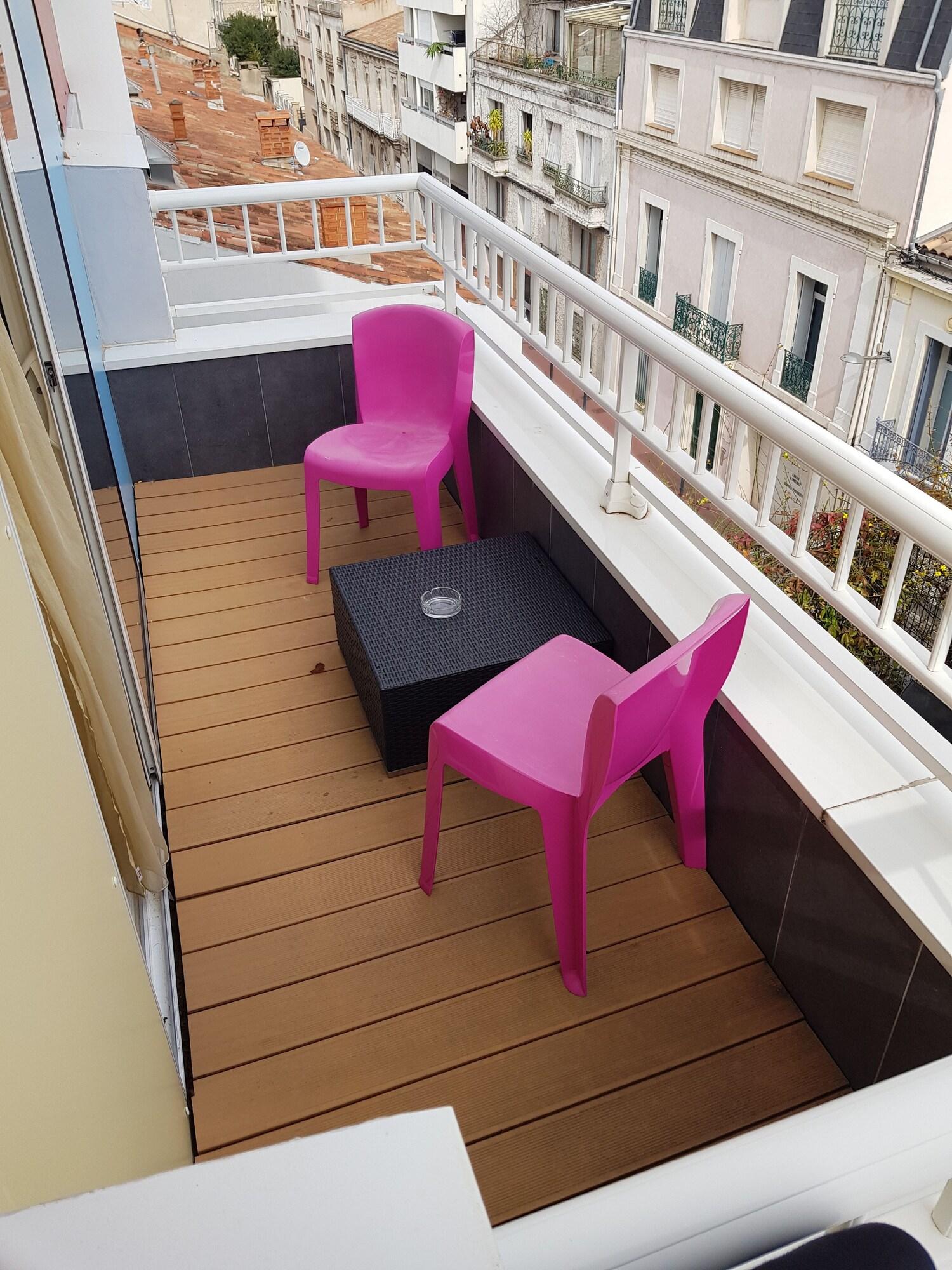 Double Business Queen Bed