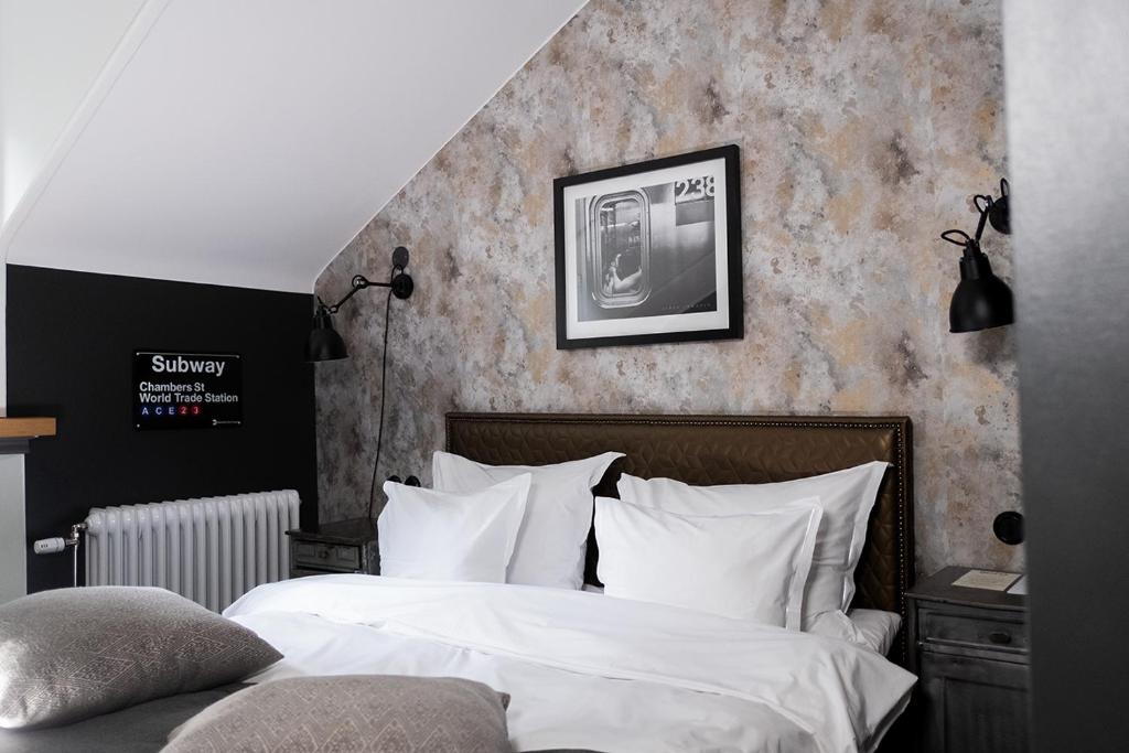 Double Queen Bed Non Smoking