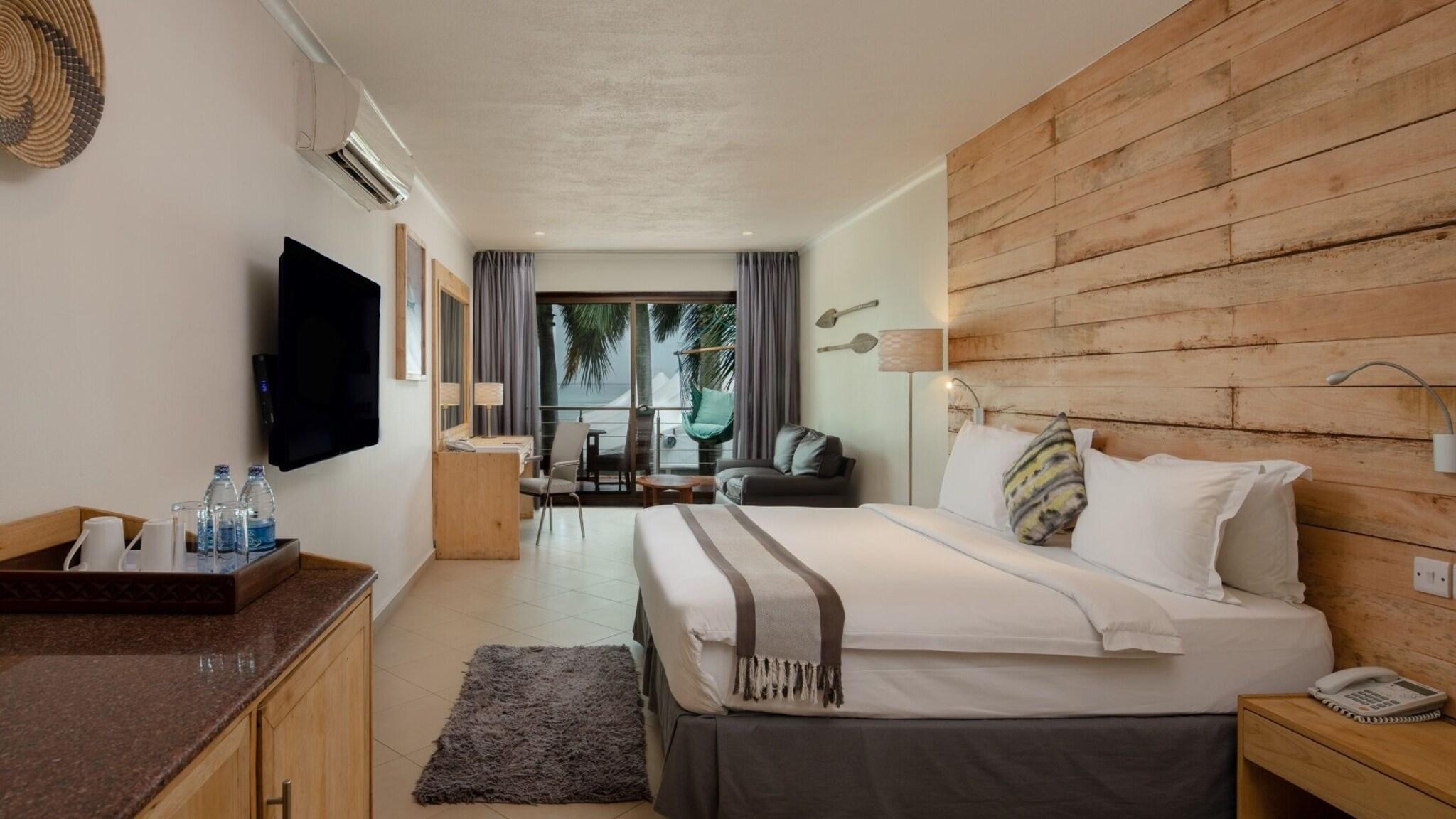 Double Sea View King Bed