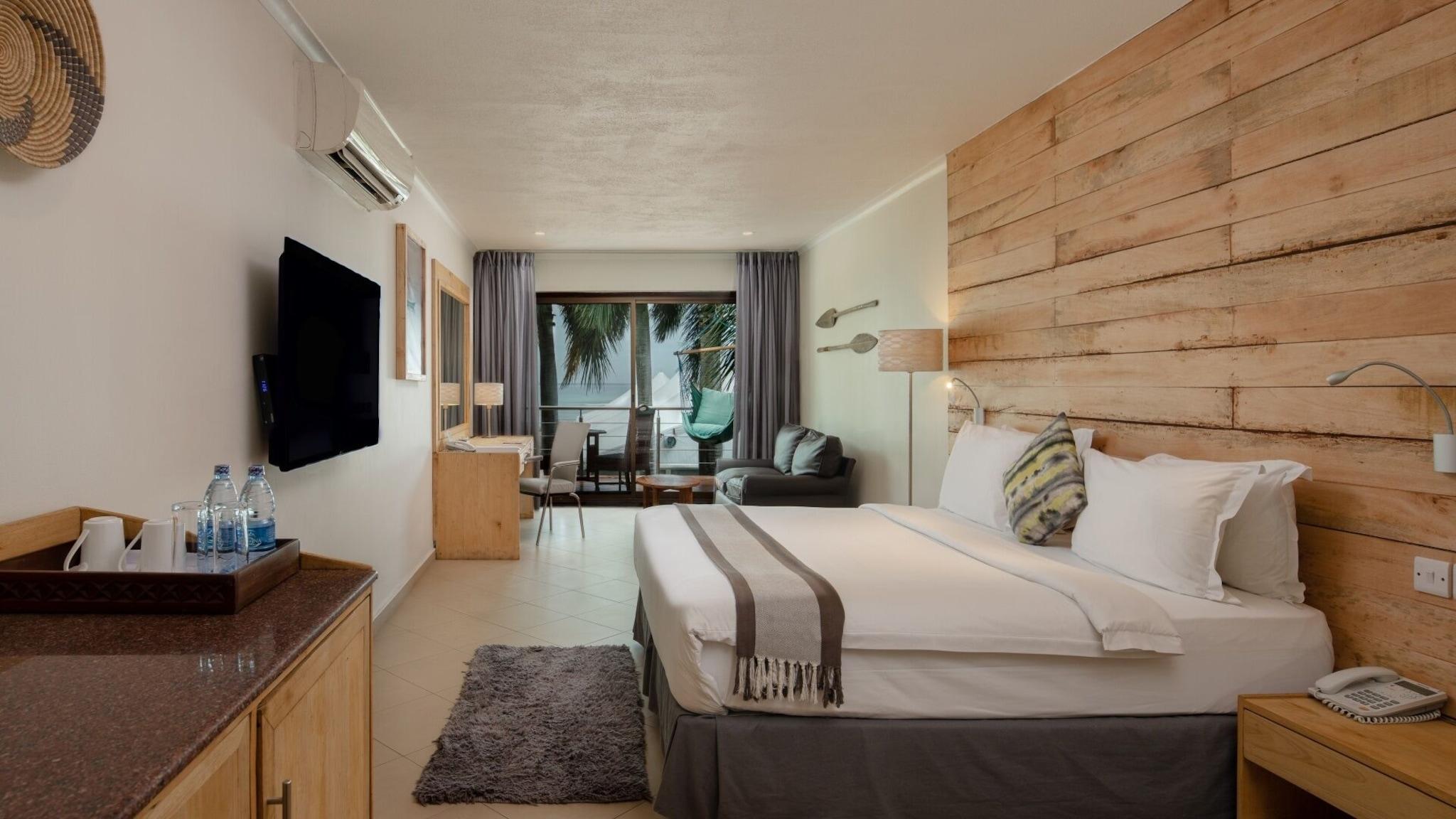 Double Sea View King Bed