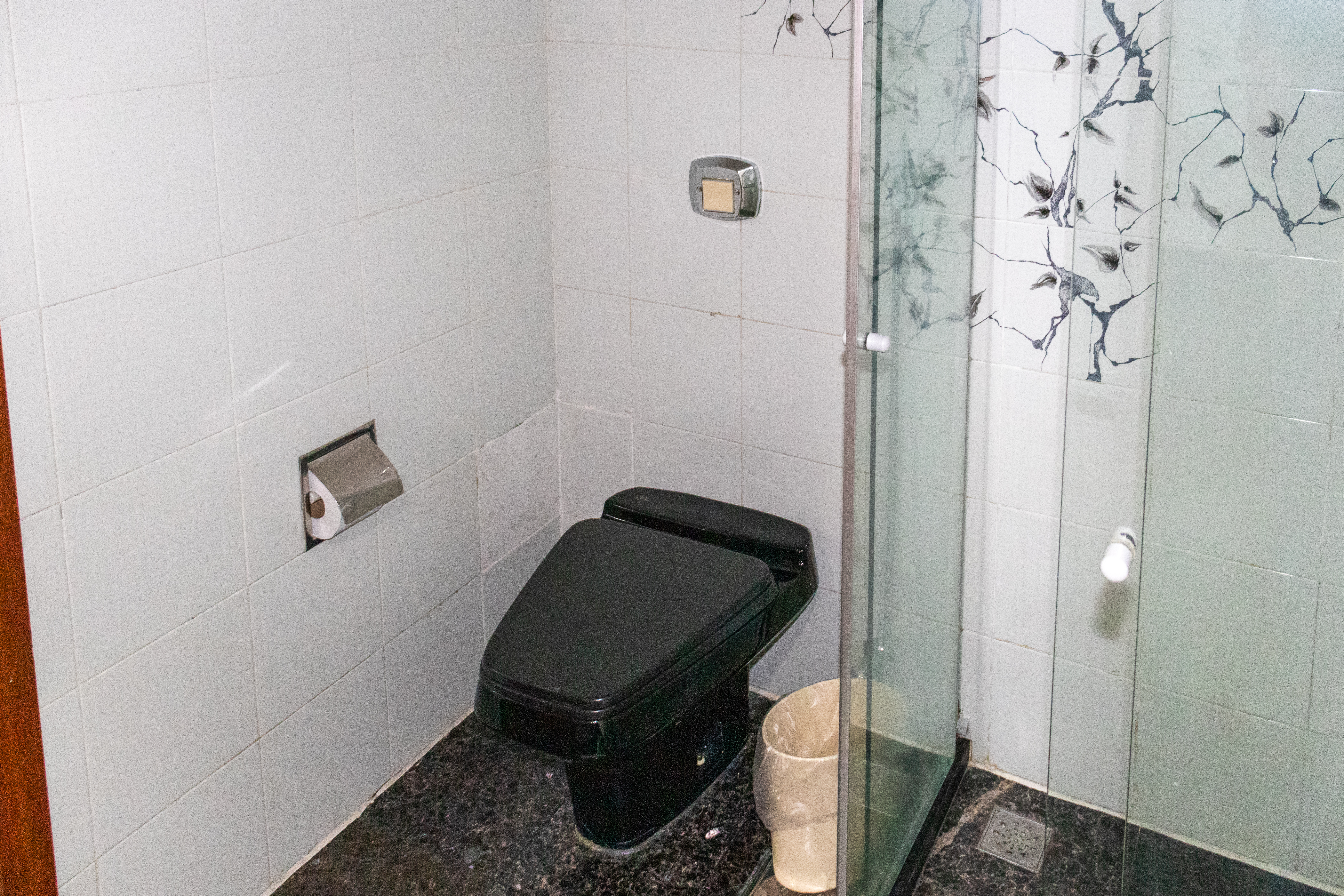 Apartment Queen Size Bed