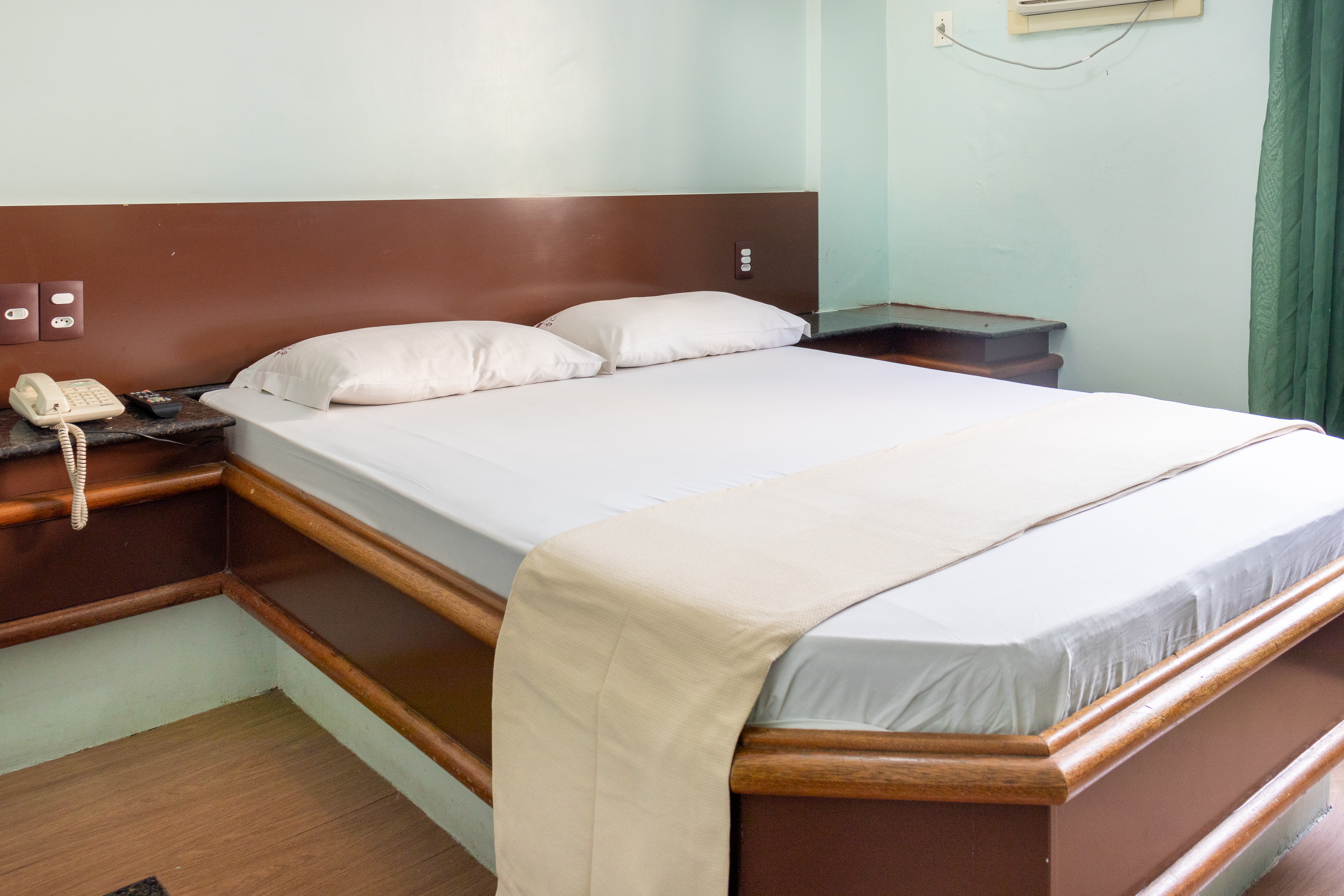 Apartment Queen Size Bed