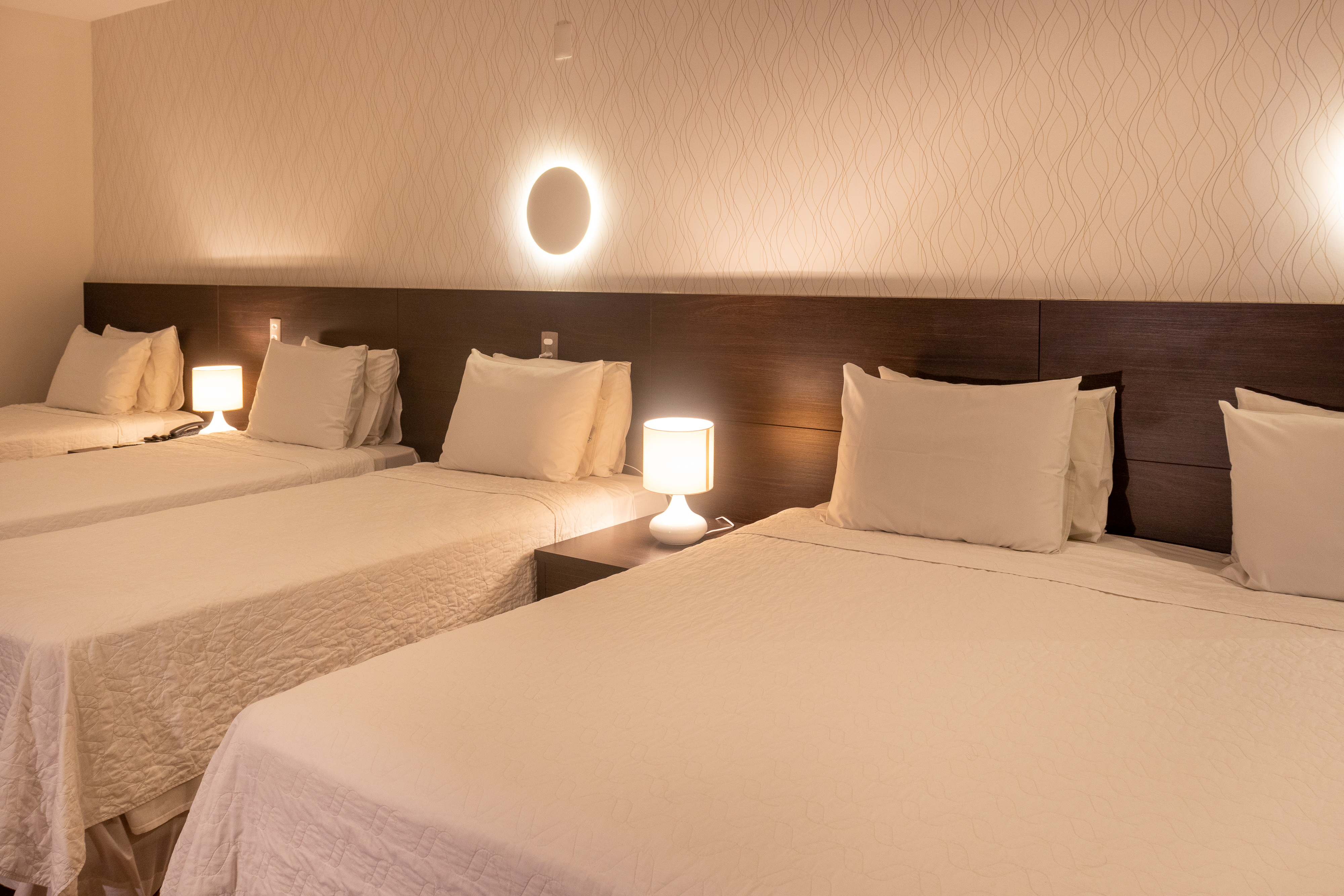 Family Room Capacity 6