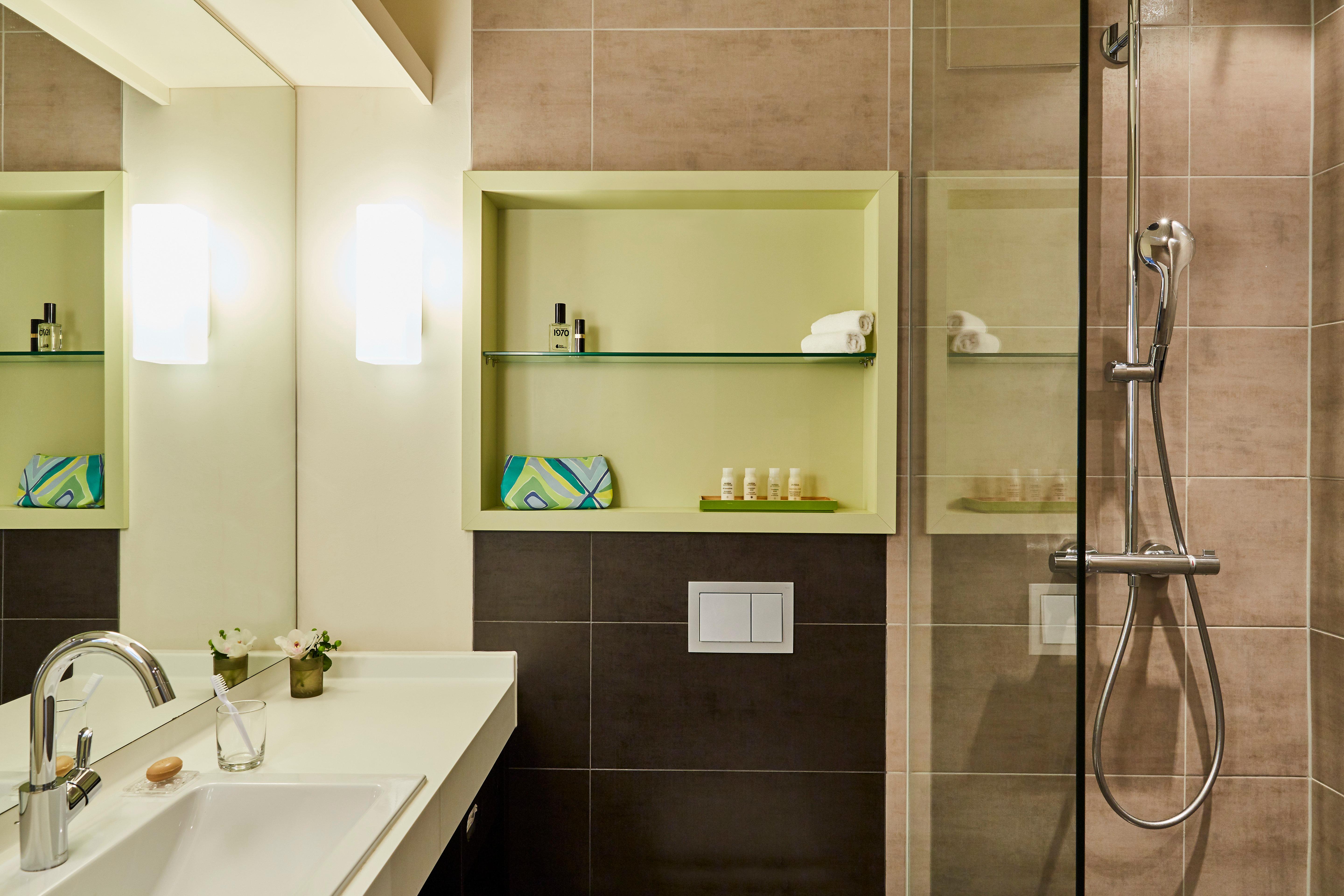 Double Accessible with Views