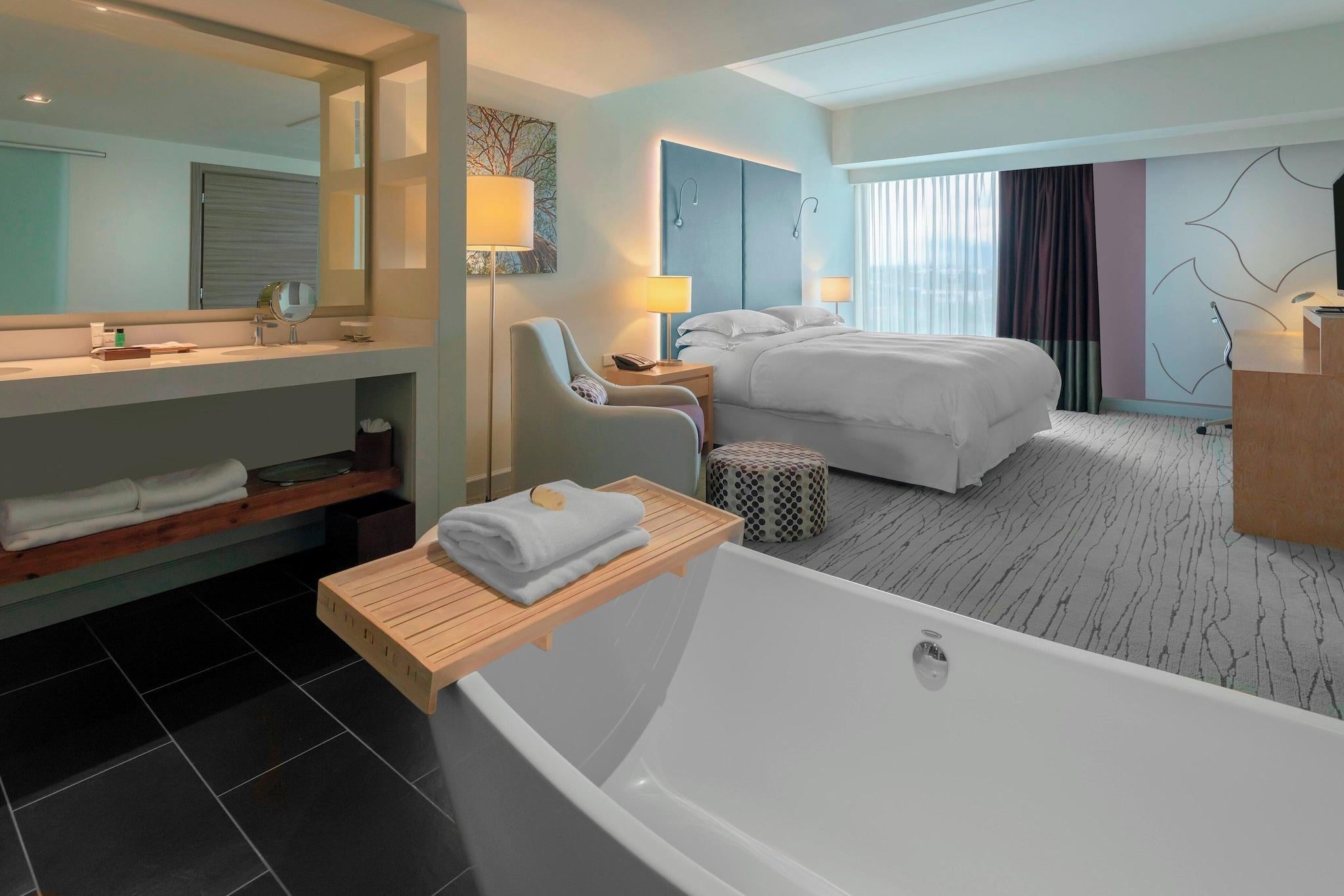 Double Club King Bed