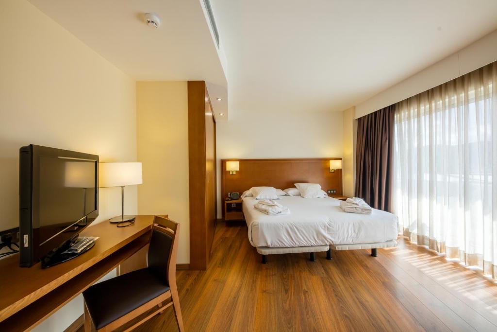 Double or Twin Standard