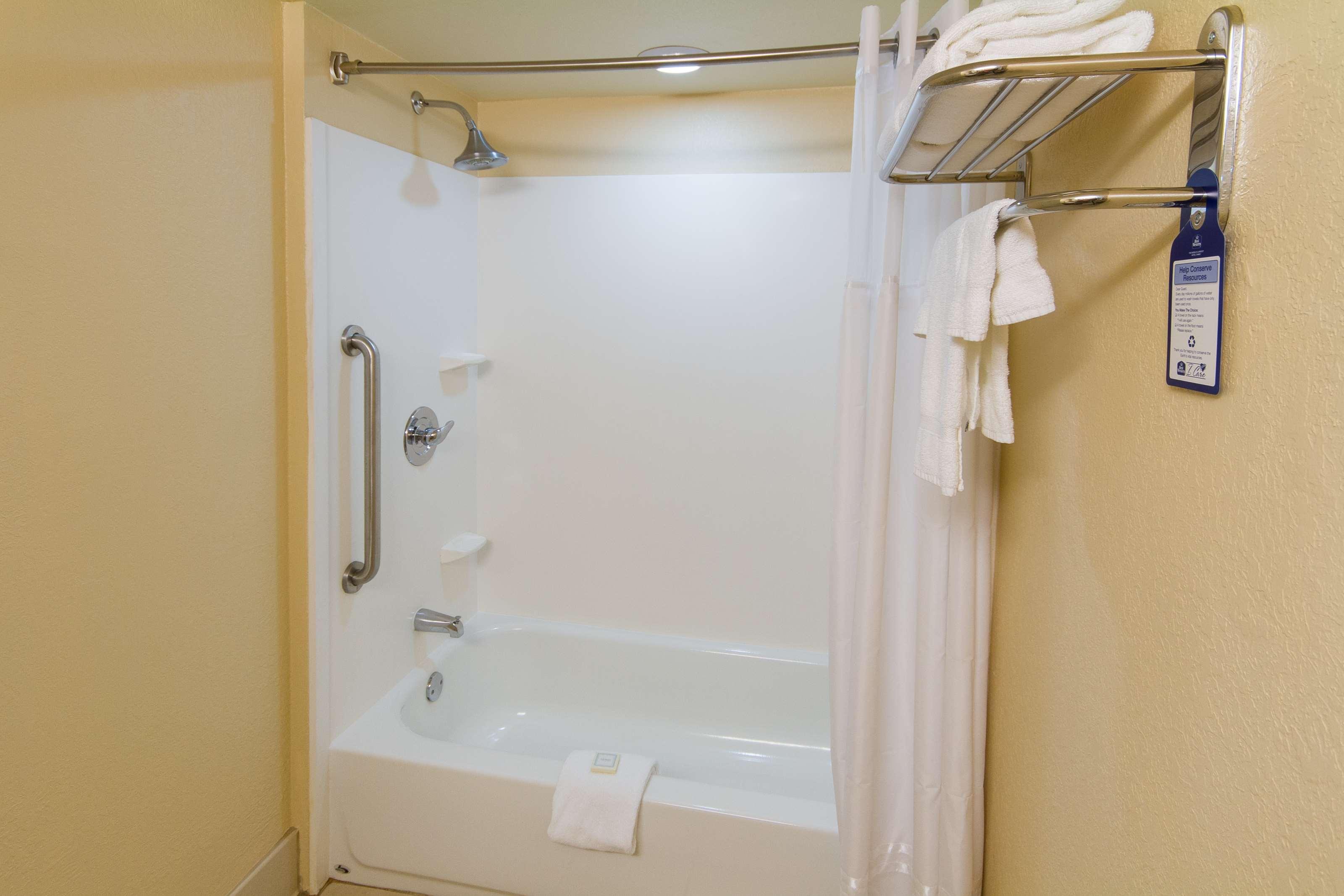 Room King Bed Non Smoking