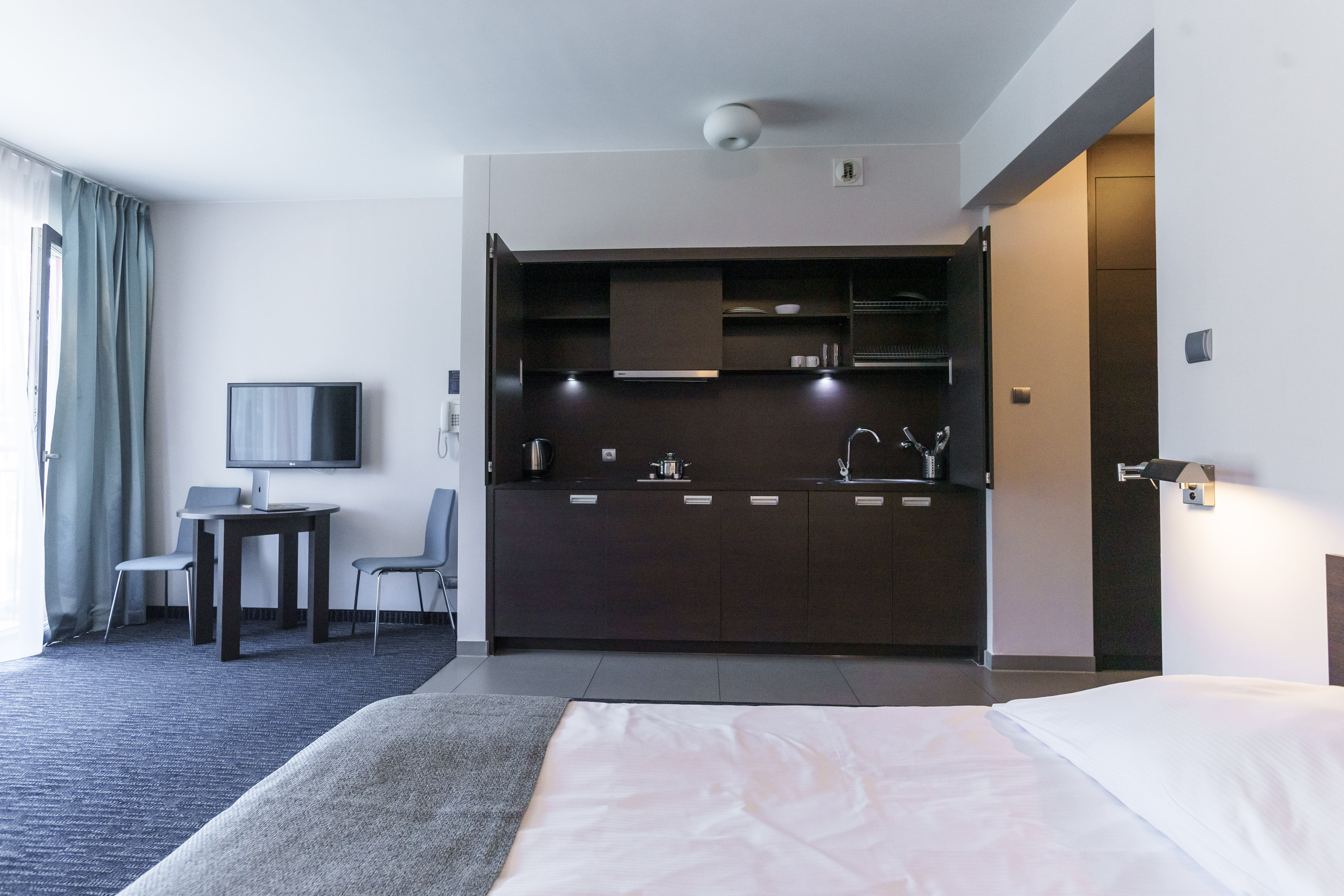 Twin with Kitchenette