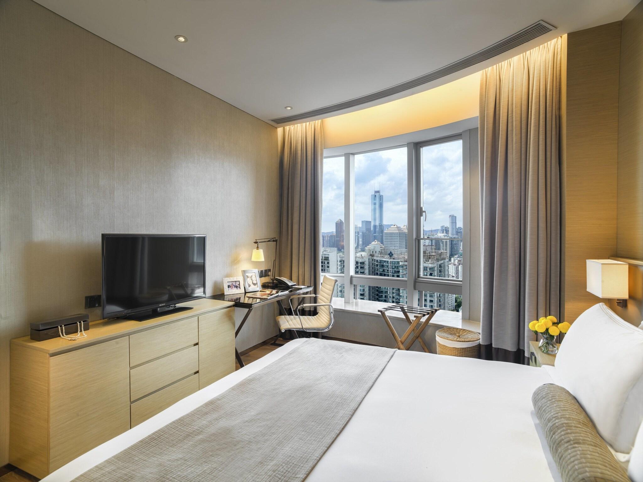 Suite Deluxe King Bed