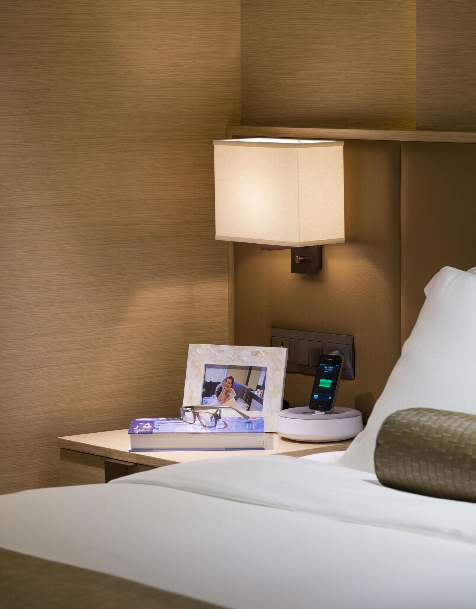 Studio Deluxe King Bed