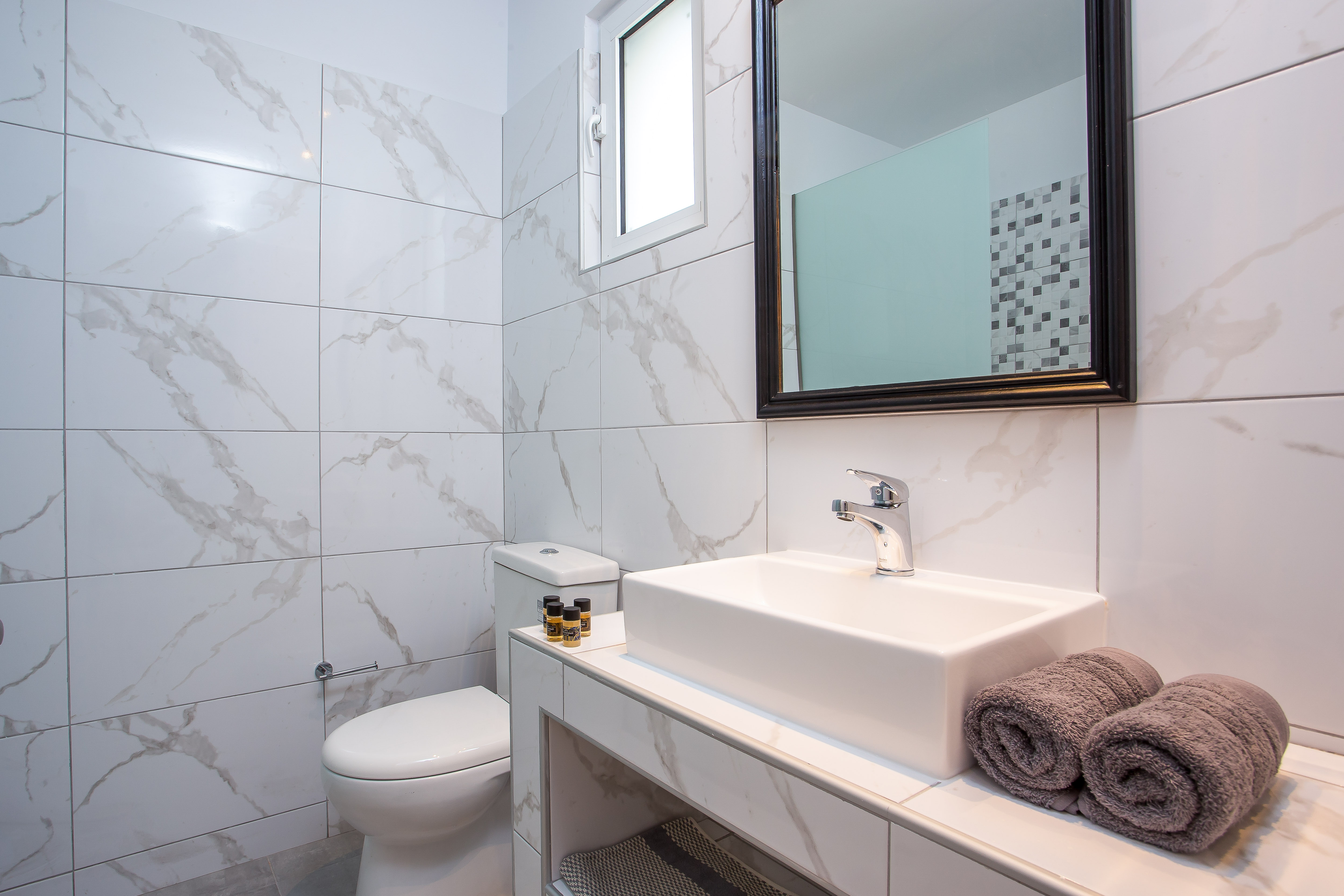 Studio Deluxe Capacity 2