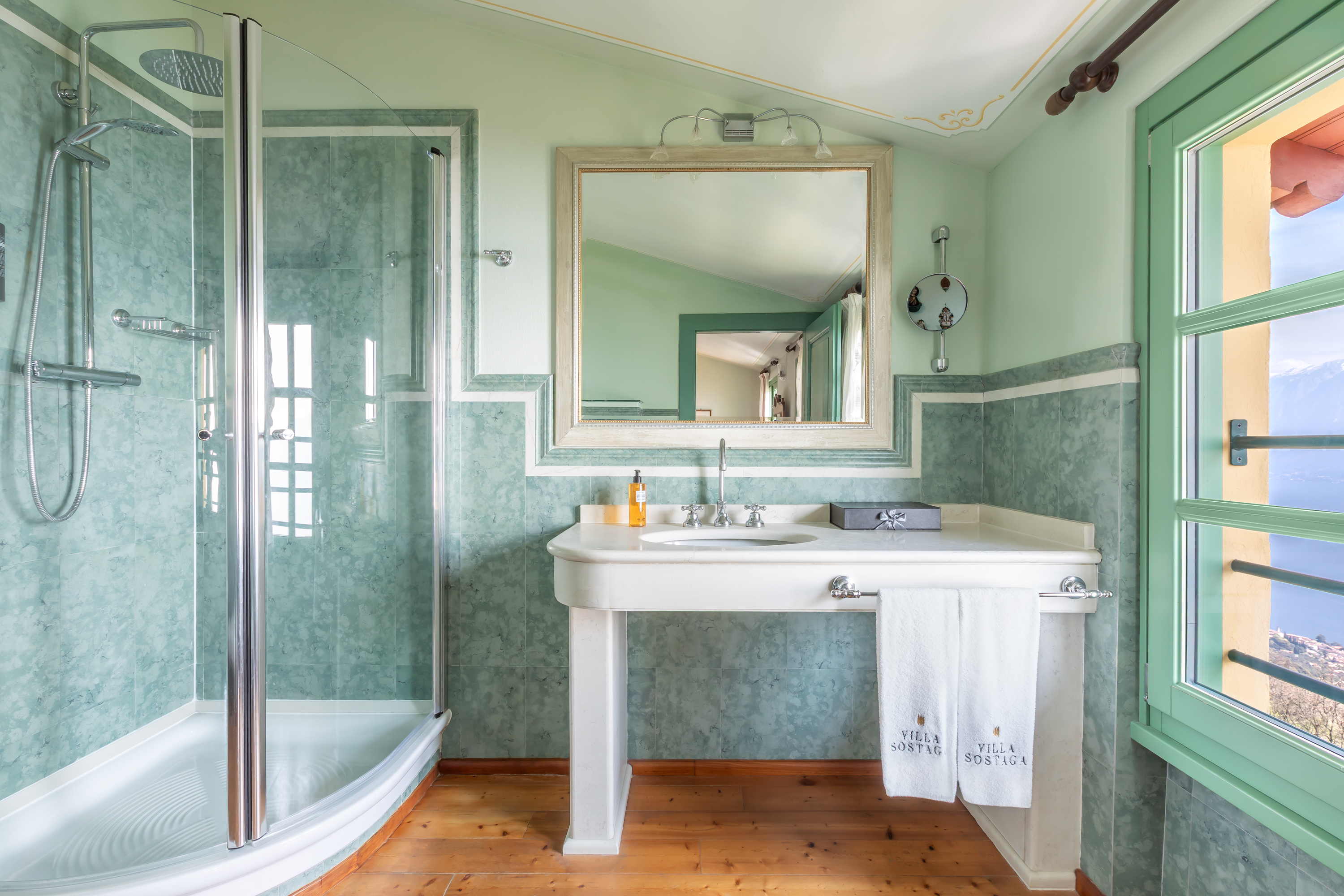 Junior Suite Lake View