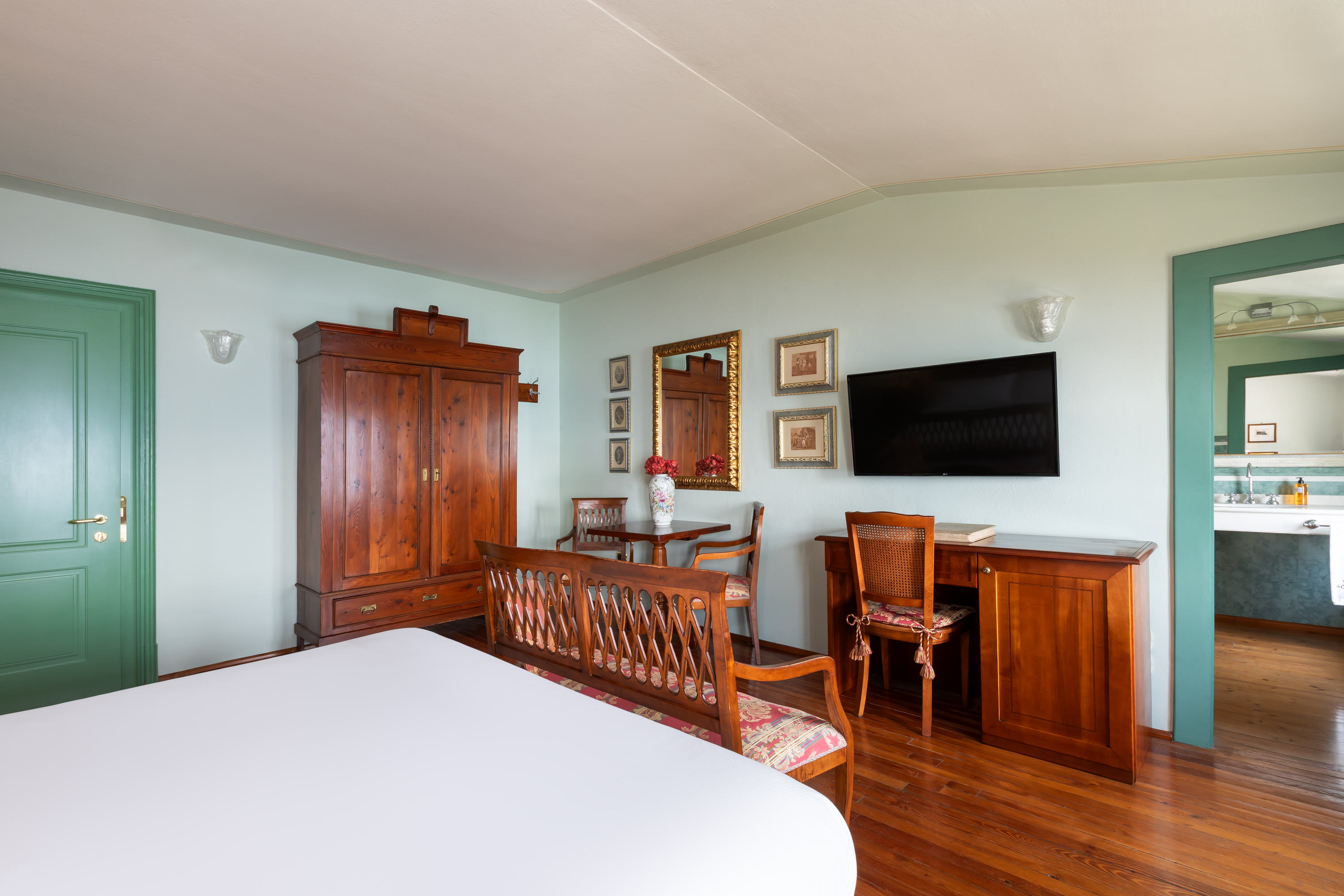 Junior Suite Lake View