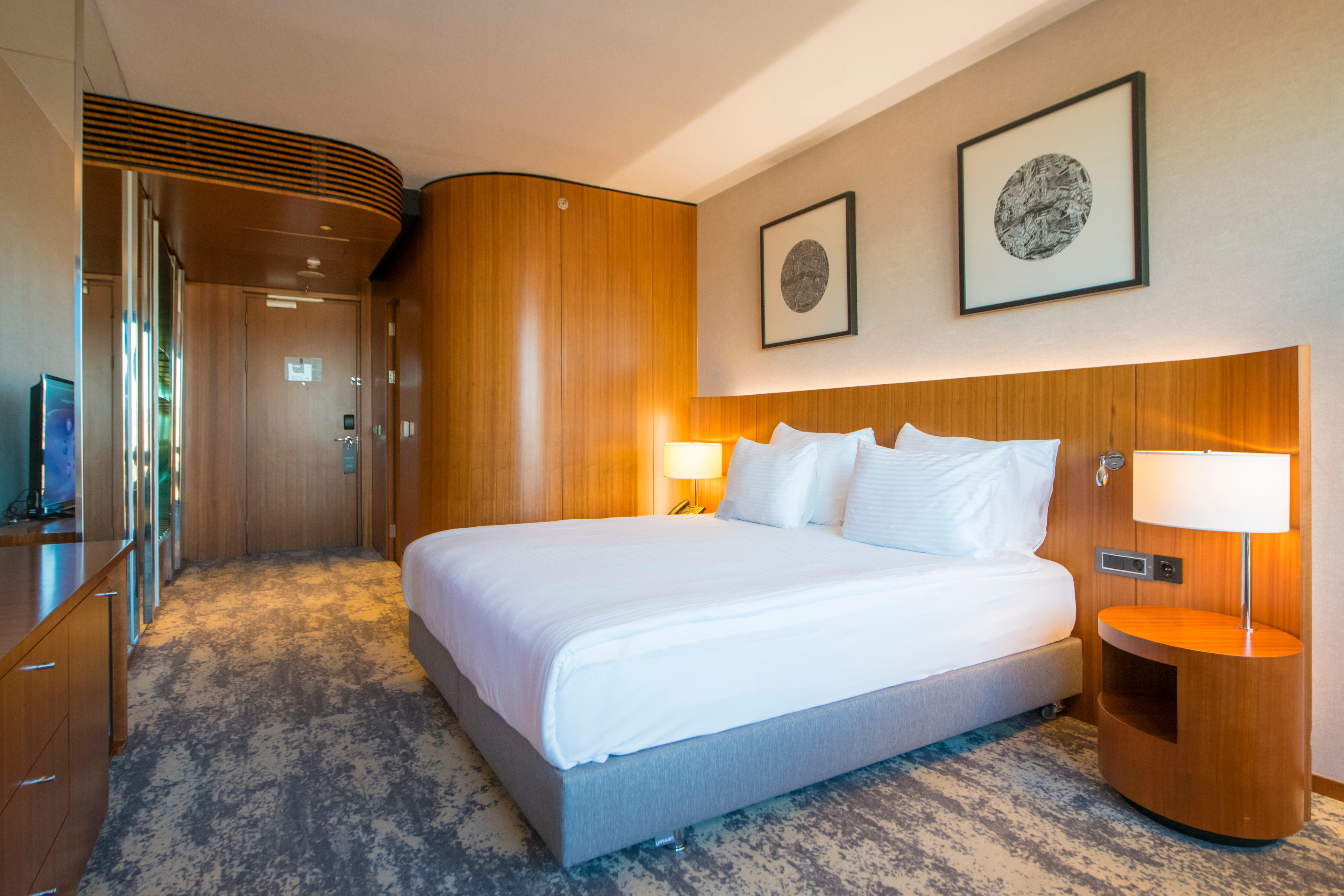 Double King Size Bed